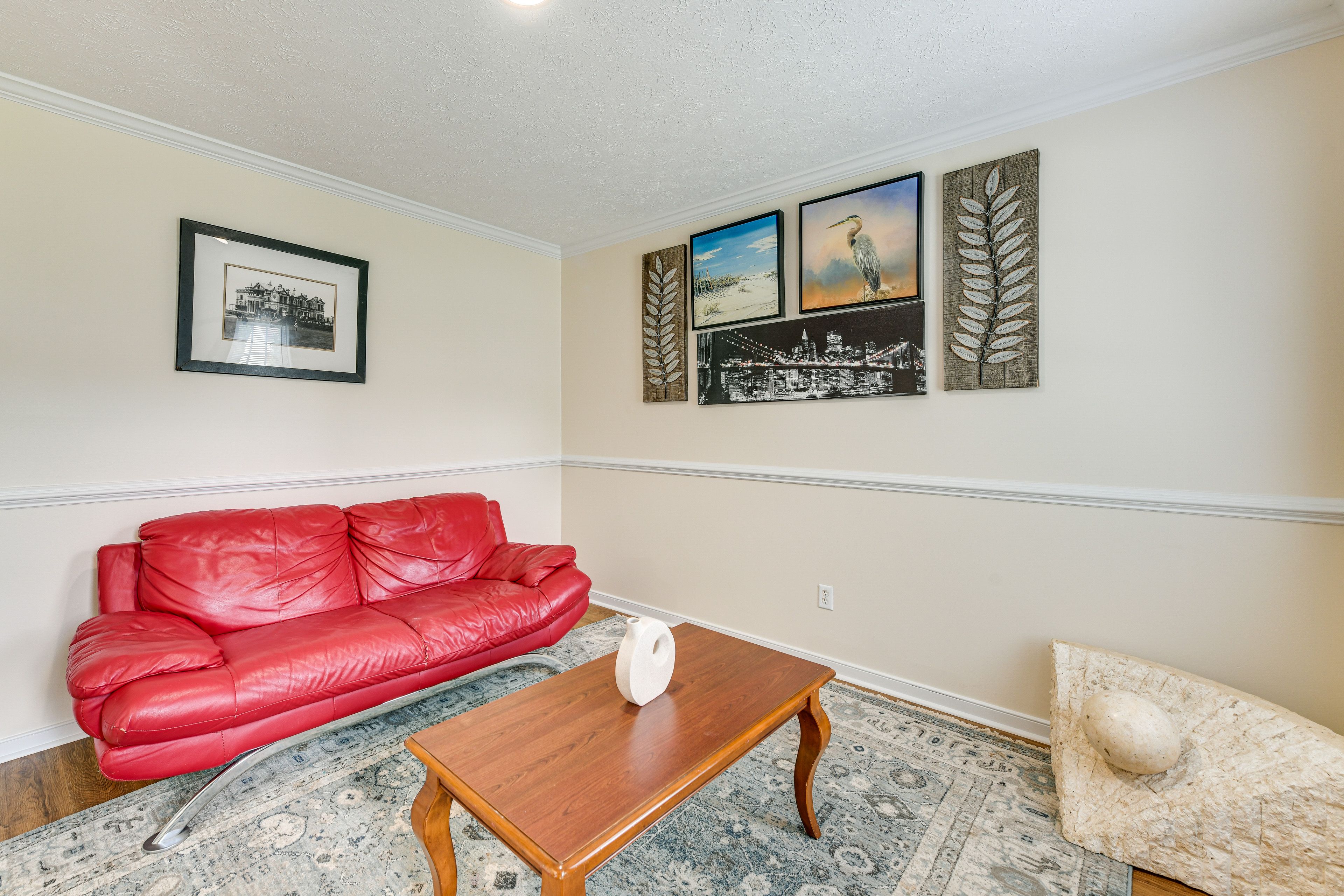 Sitting Room | 1st Floor