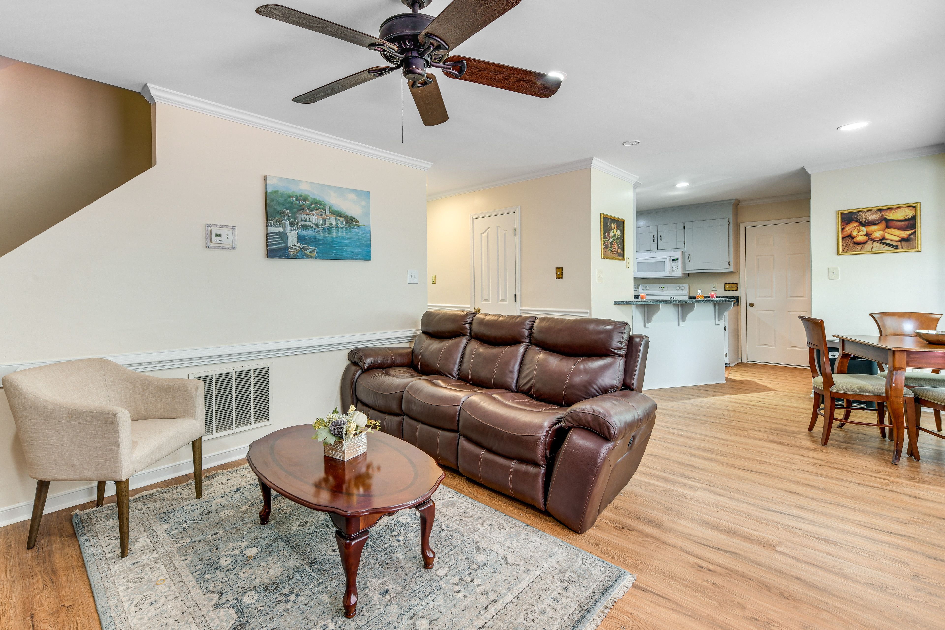 Living Room | 1st Floor | Smart TV