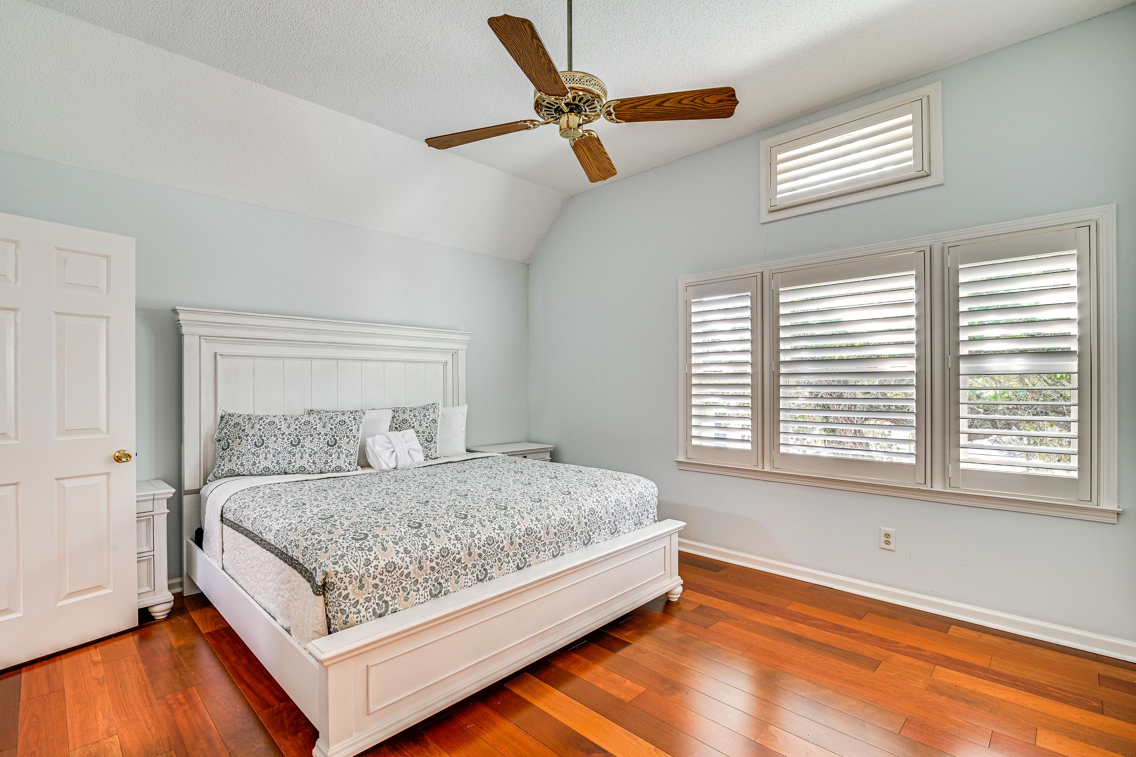 Bedroom 1 | King Bed | Linens Provided | 2nd Floor