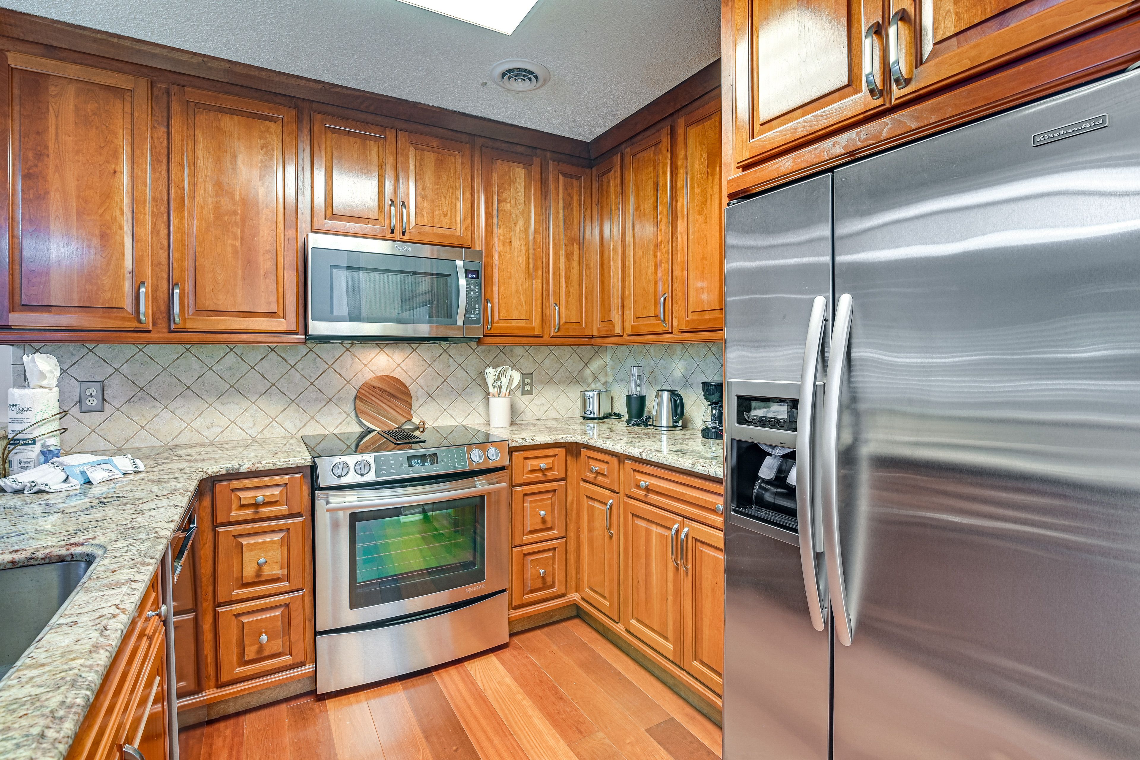 Kitchen | Cooking Basics | Dishwasher | 1st Floor
