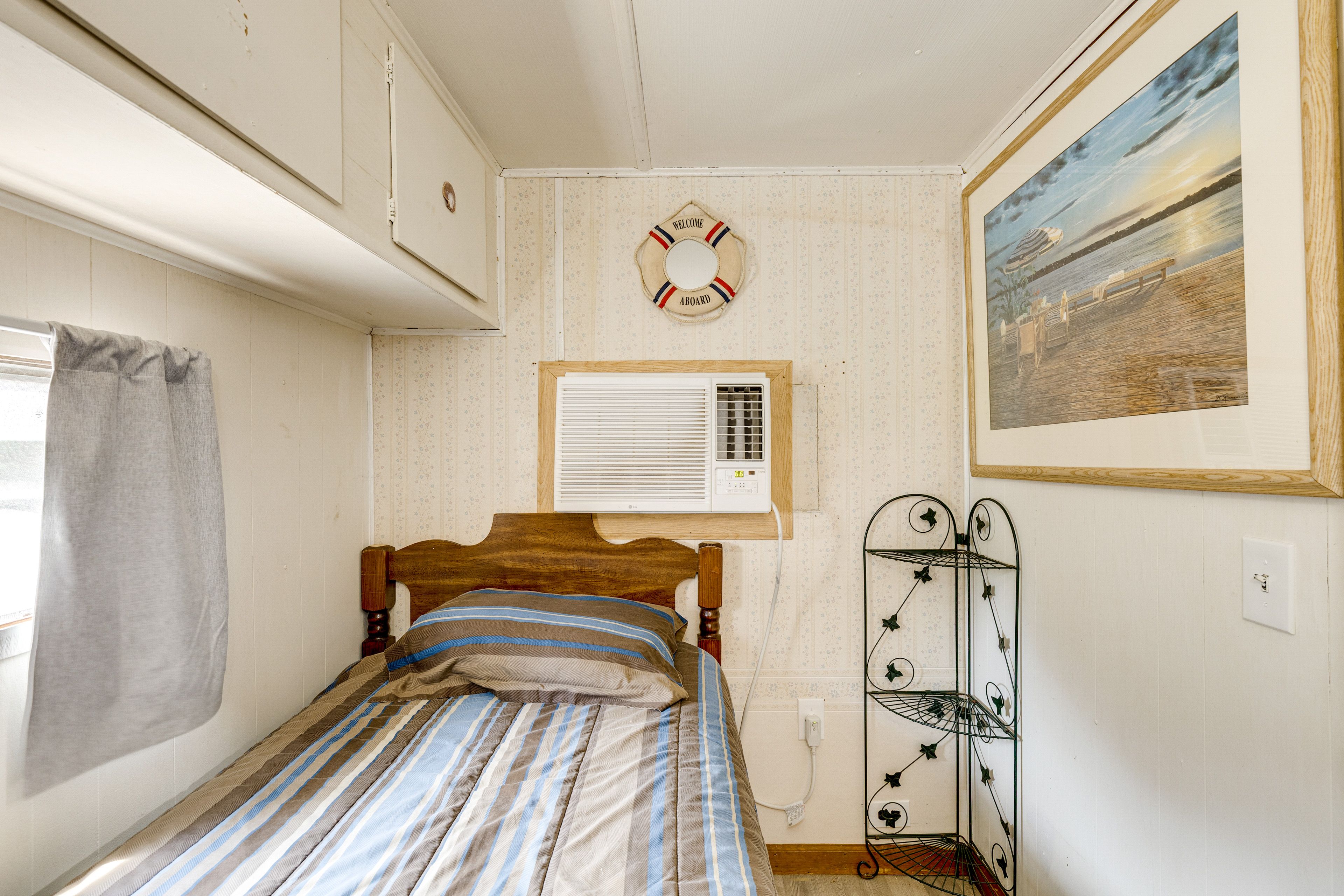 Sleeping Nook | Twin Bed