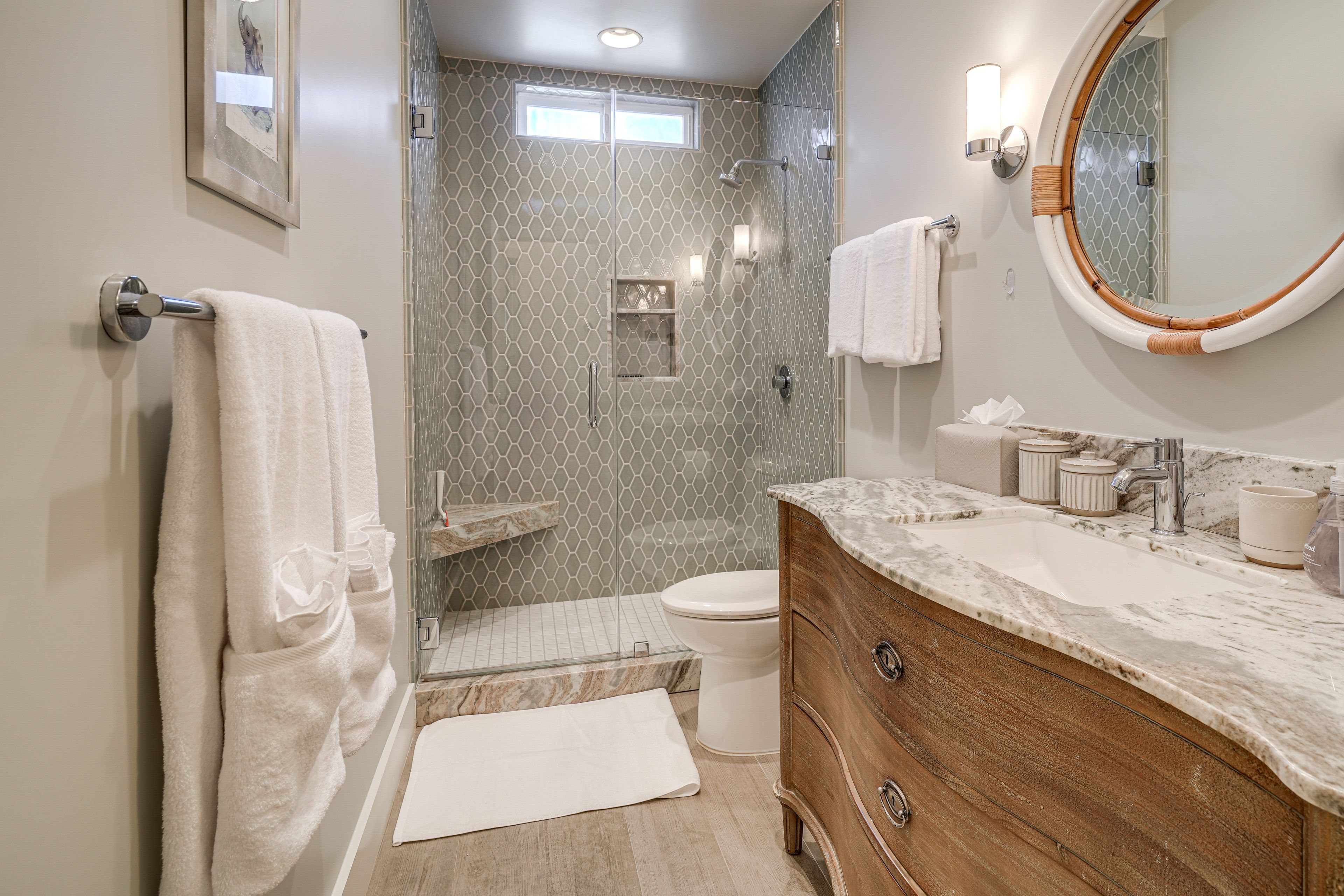 Full Bathroom | 1st Floor