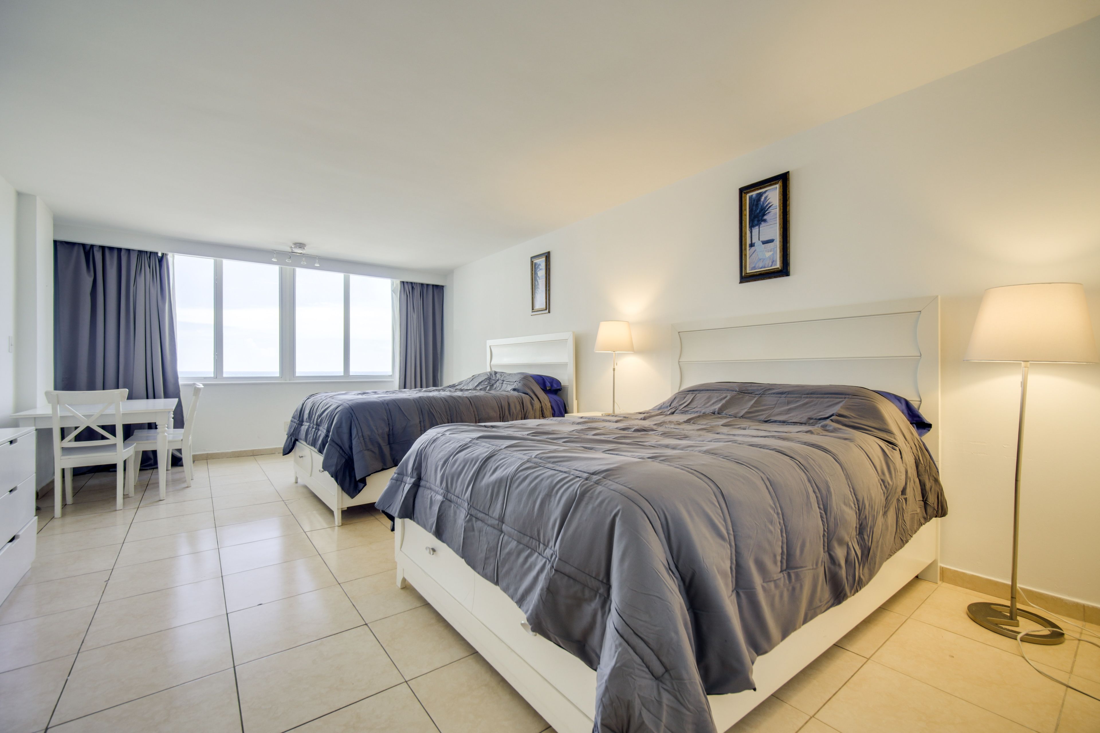 Studio | 2 Queen Beds | Free WiFi | Beach & Ocean View