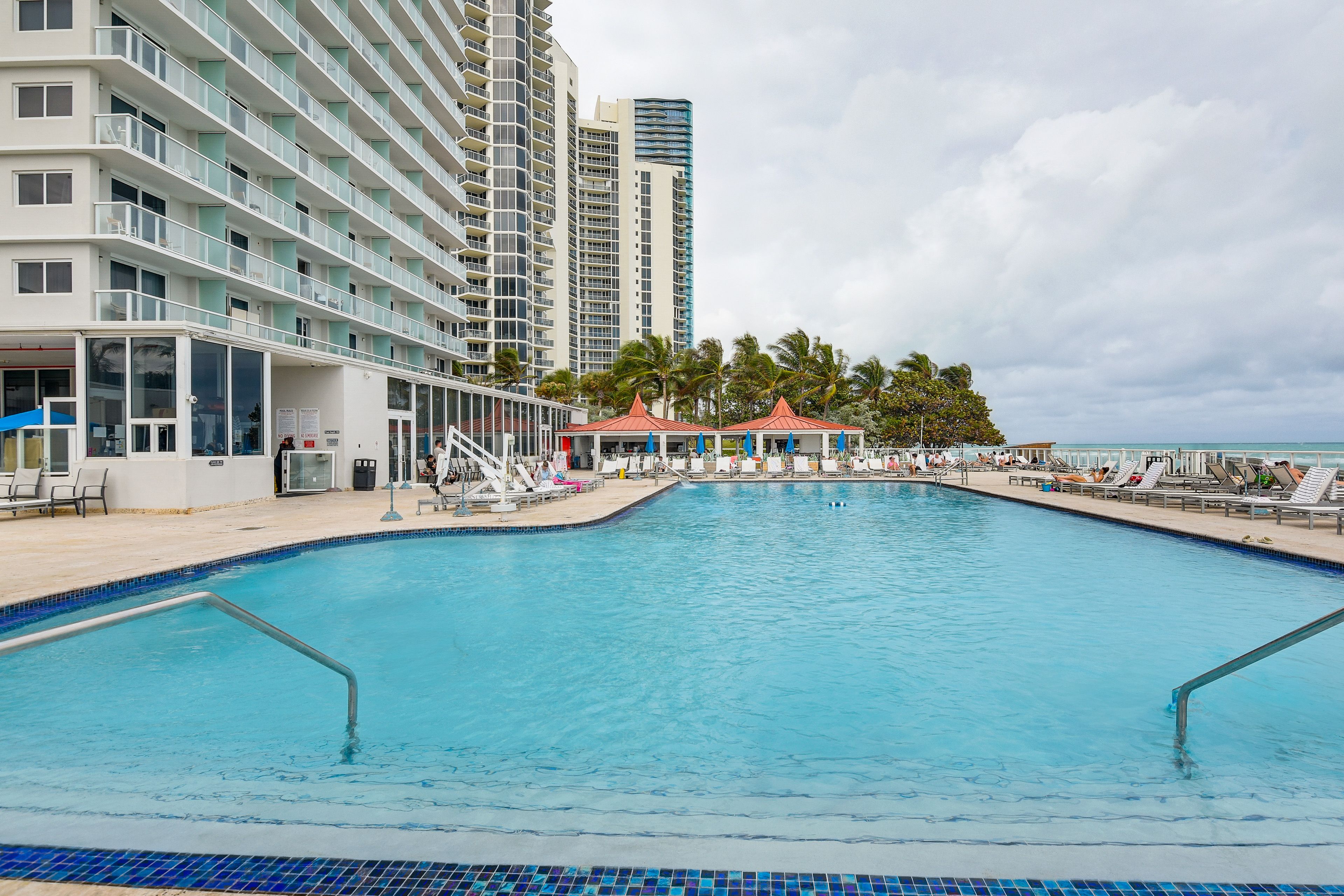 Sunny Isles Beach Vacation Rental | Studio | 1BA | 410 Sq Ft | Step-Free Access