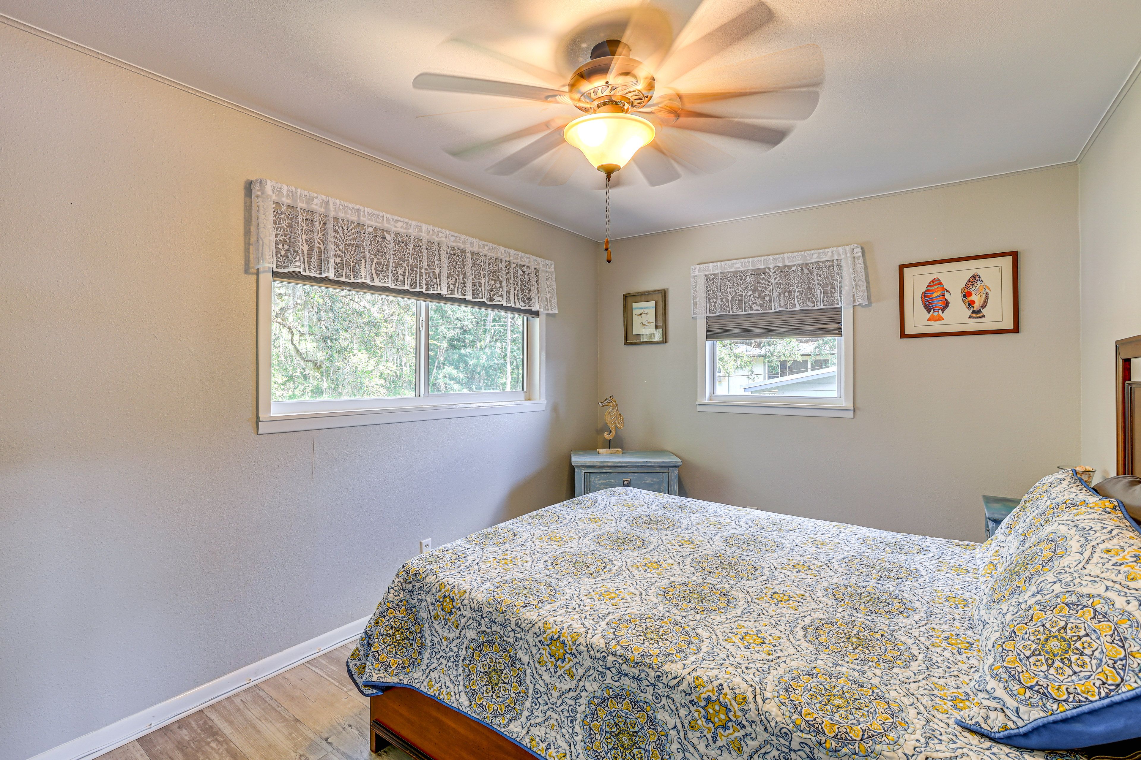 Bedroom 2 | Queen Bed