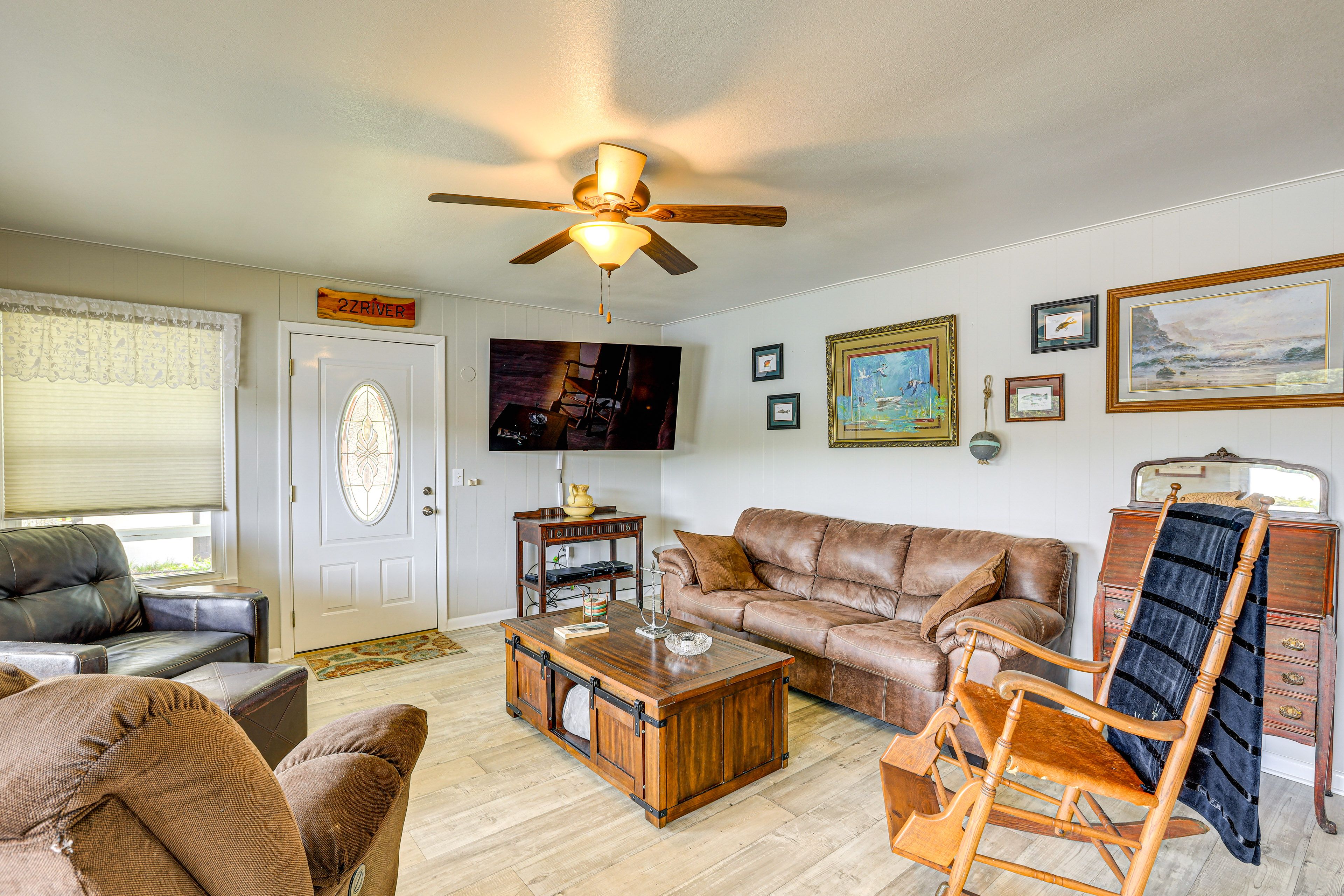 Living Room | Central Heating & A/C