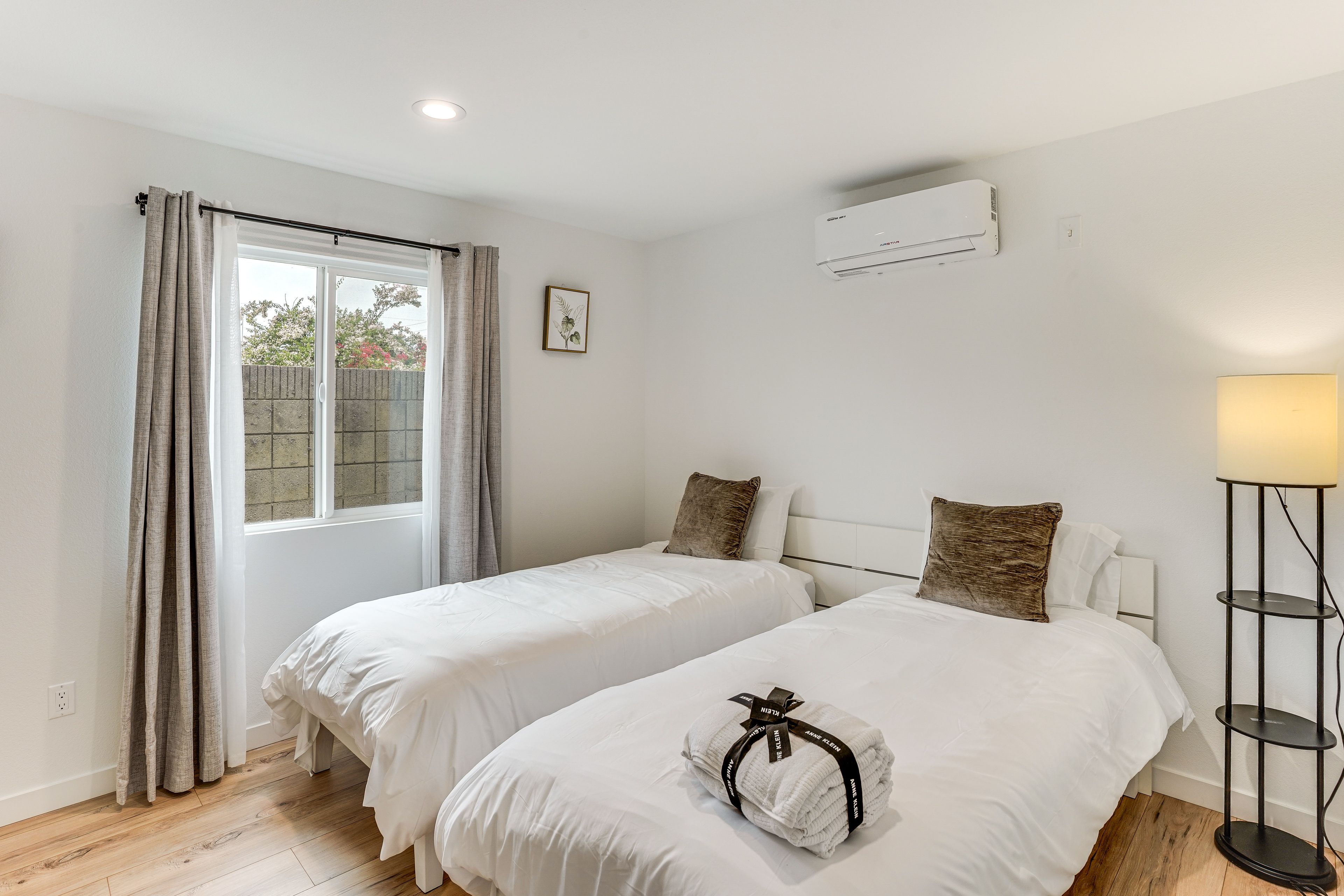 Bedroom 3 | 2 Twin Beds