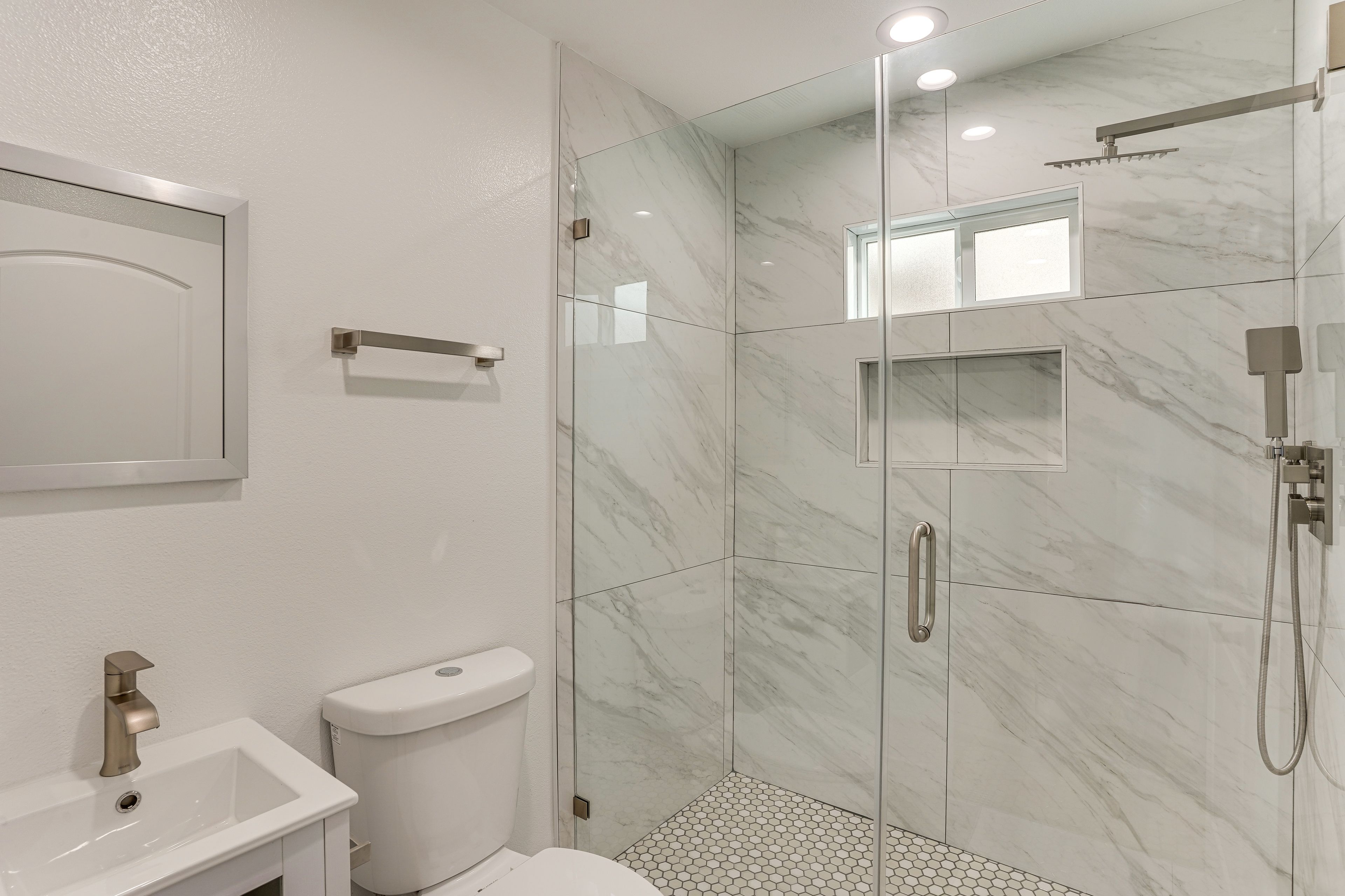 En-Suite Bathroom | Towels Provided
