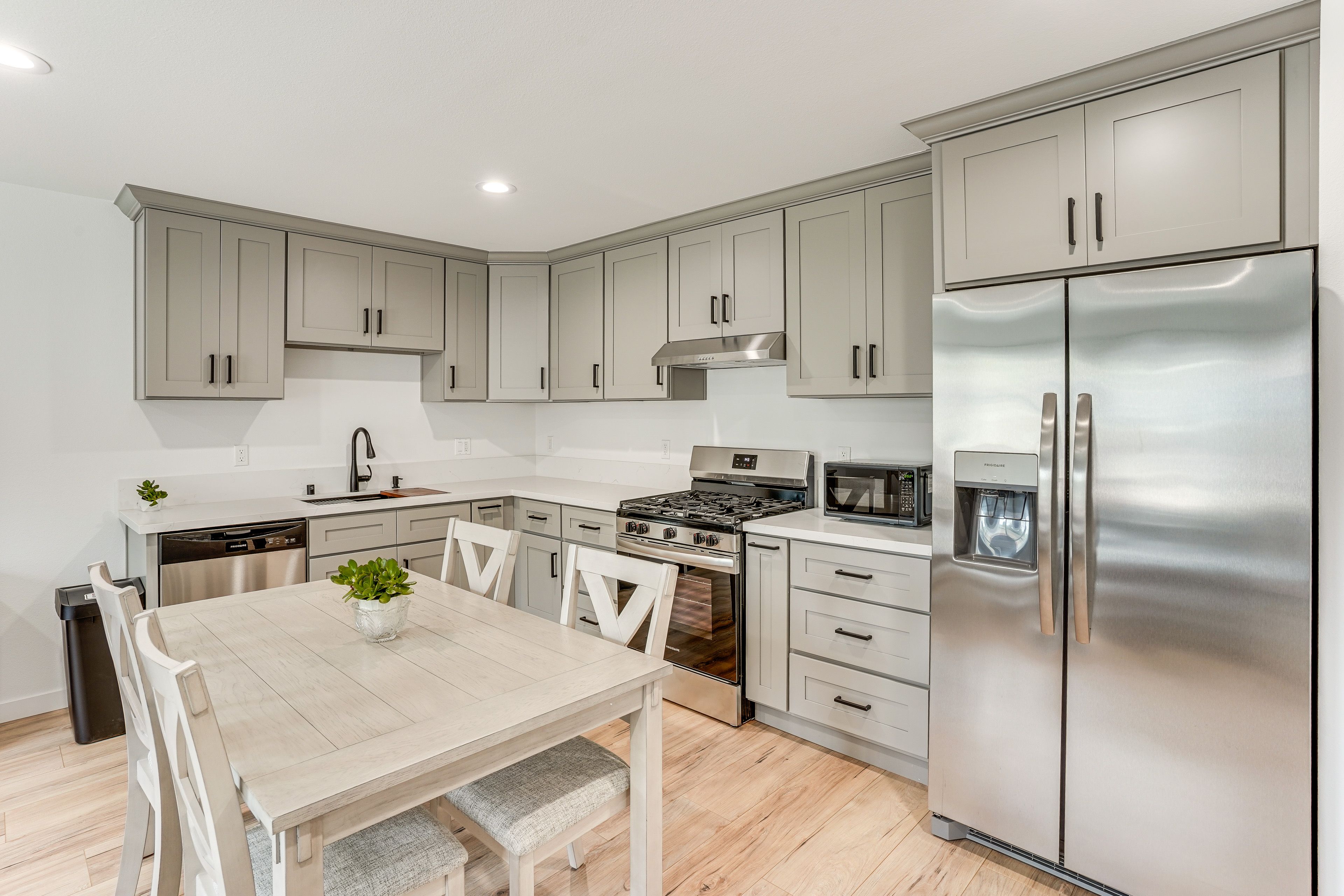 Kitchen | Dishwasher