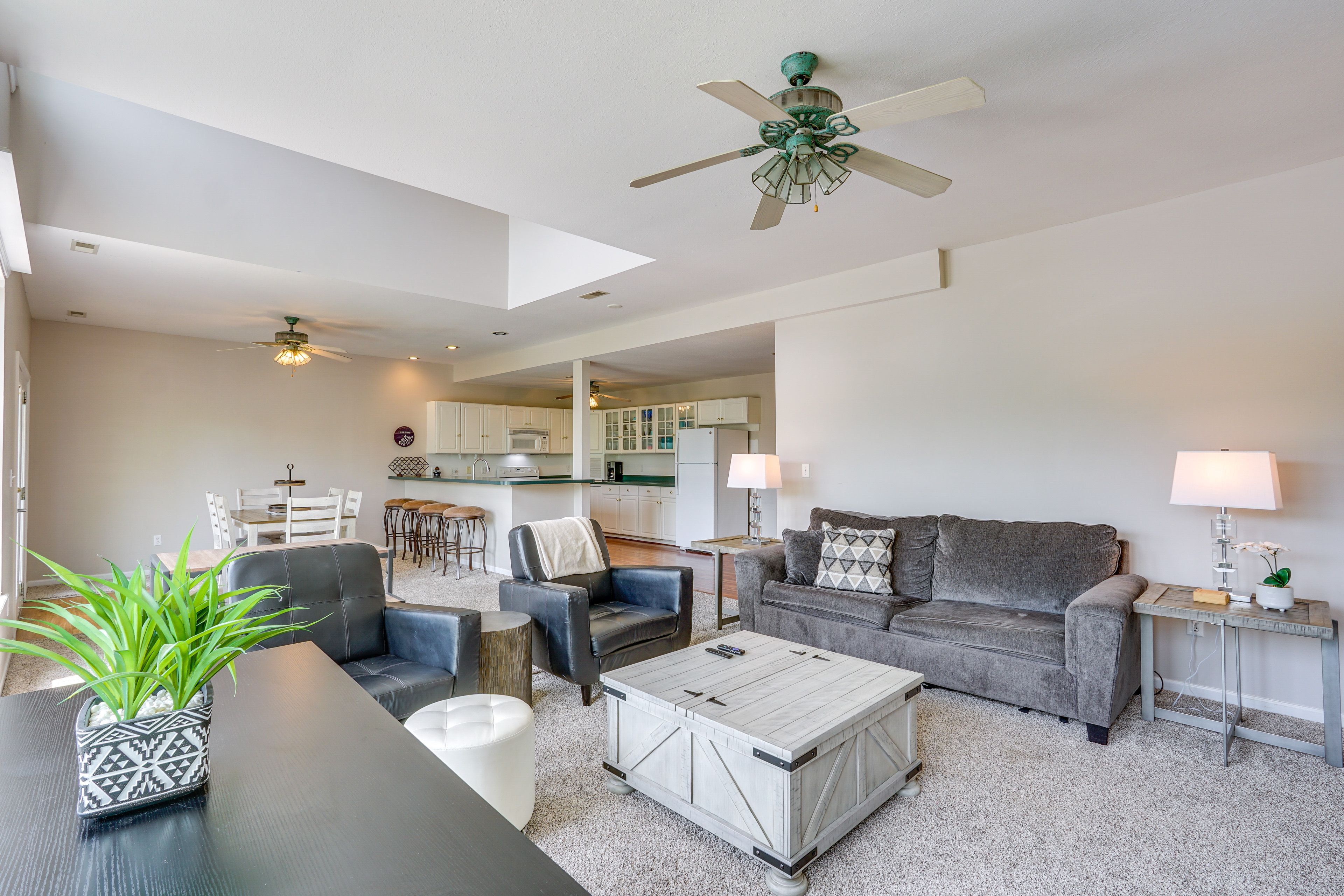 Living Room | Lower Level | Queen Sleeper Sofa | Smart TV | Free WiFi