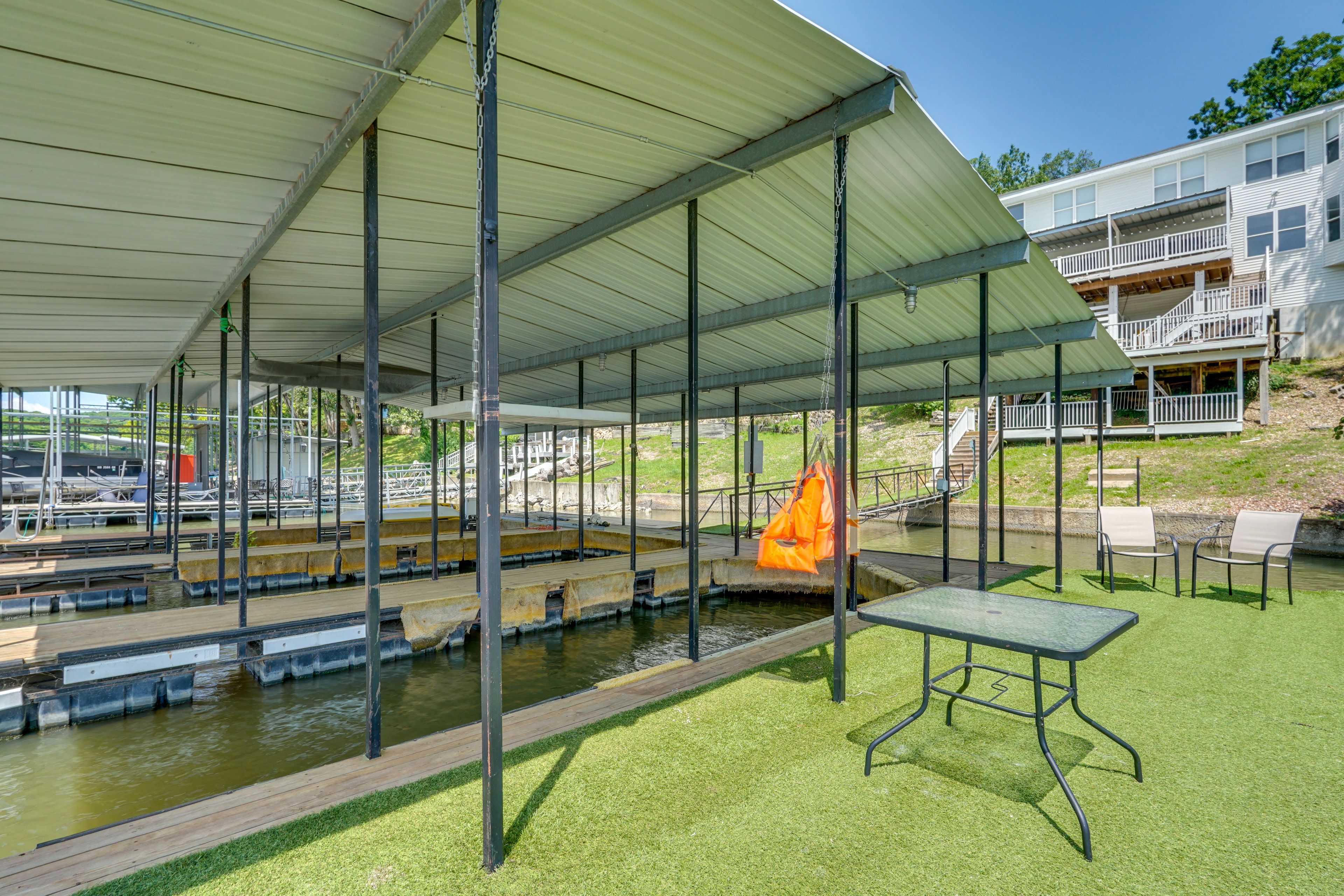 Shared Dock | Self Check-In | 10 Mi to Indian Rock Golf Club