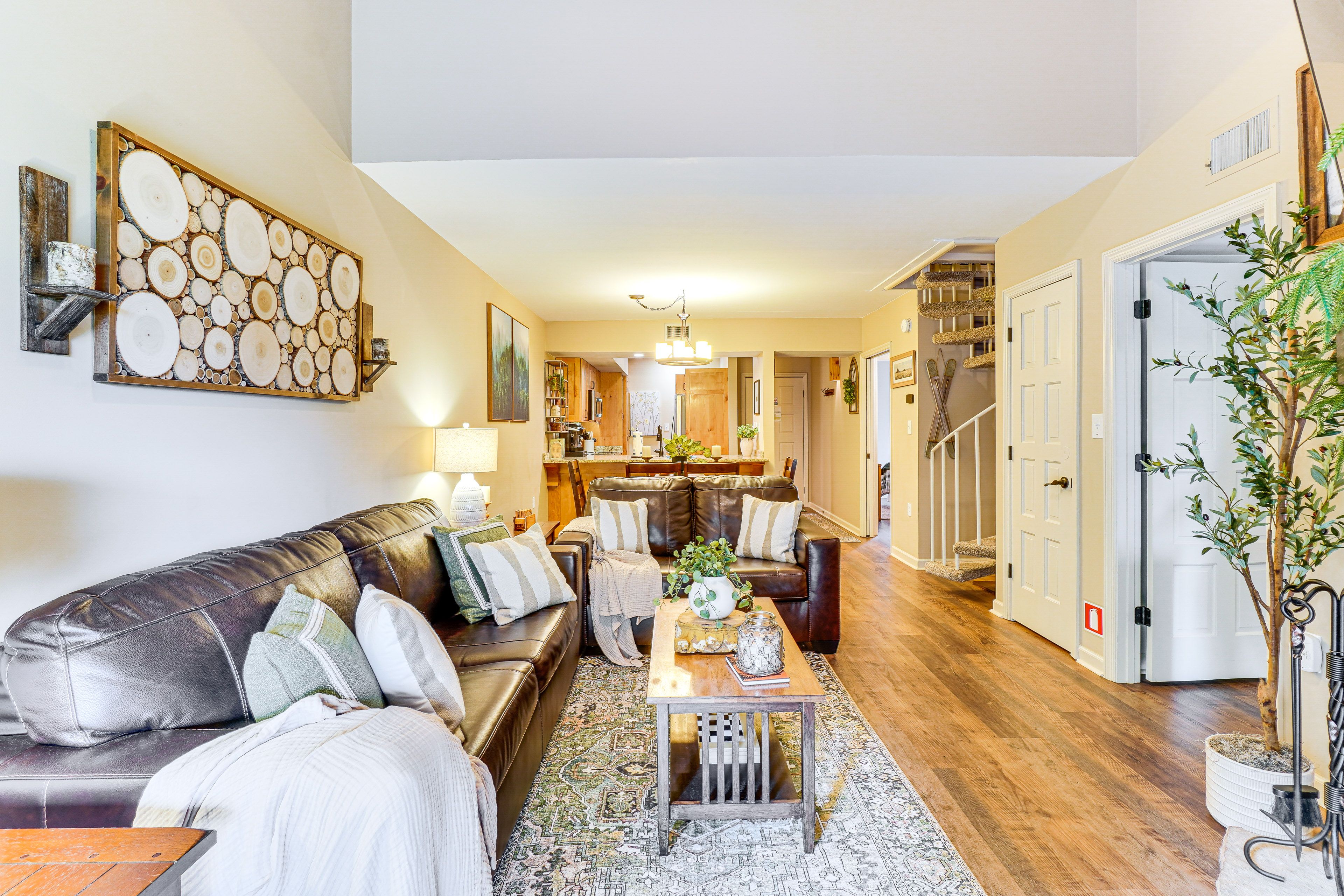 Living Room | 1st Floor | Central Air Conditioning & Heat | Free WiFi