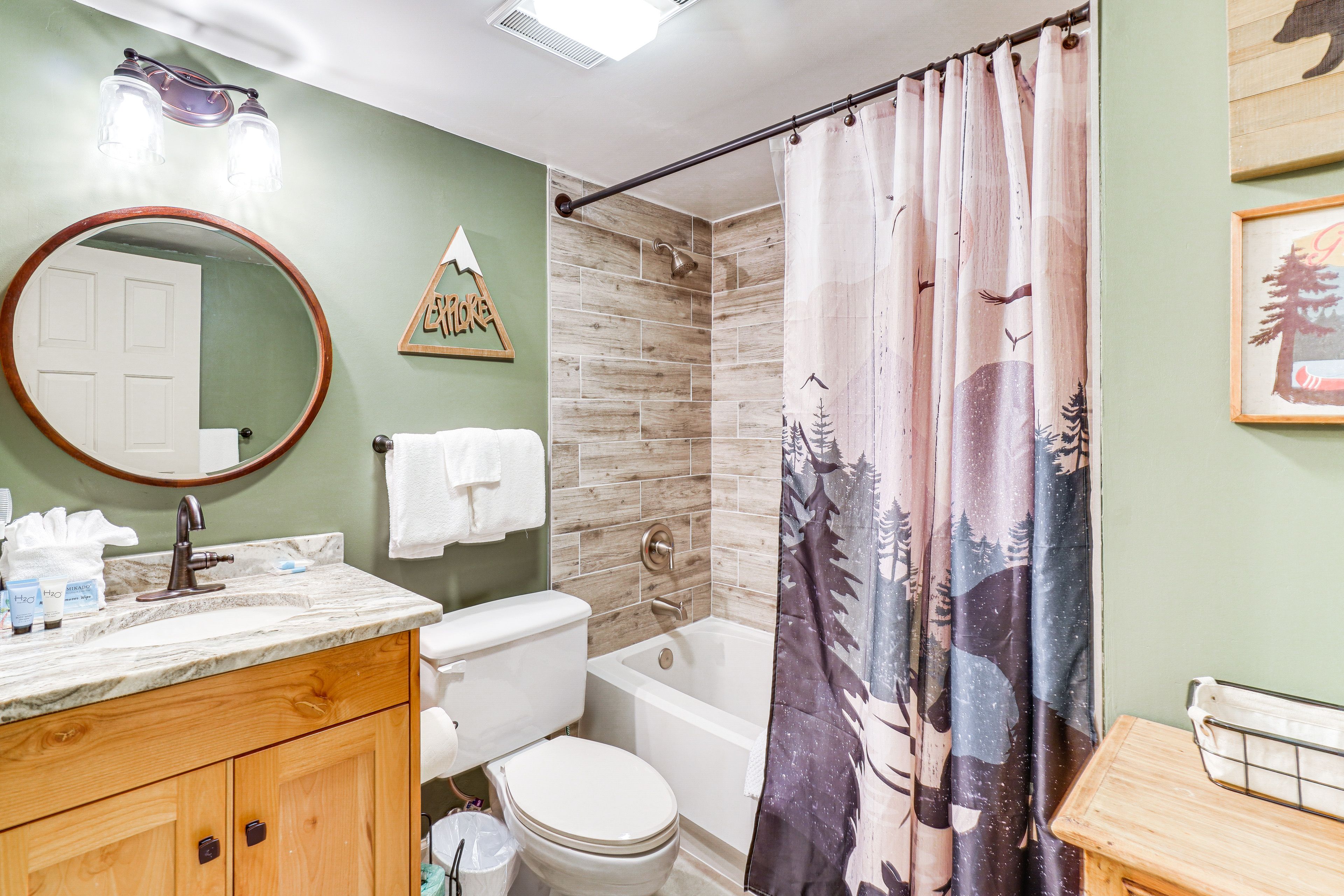 Full Bathroom | 1st Floor