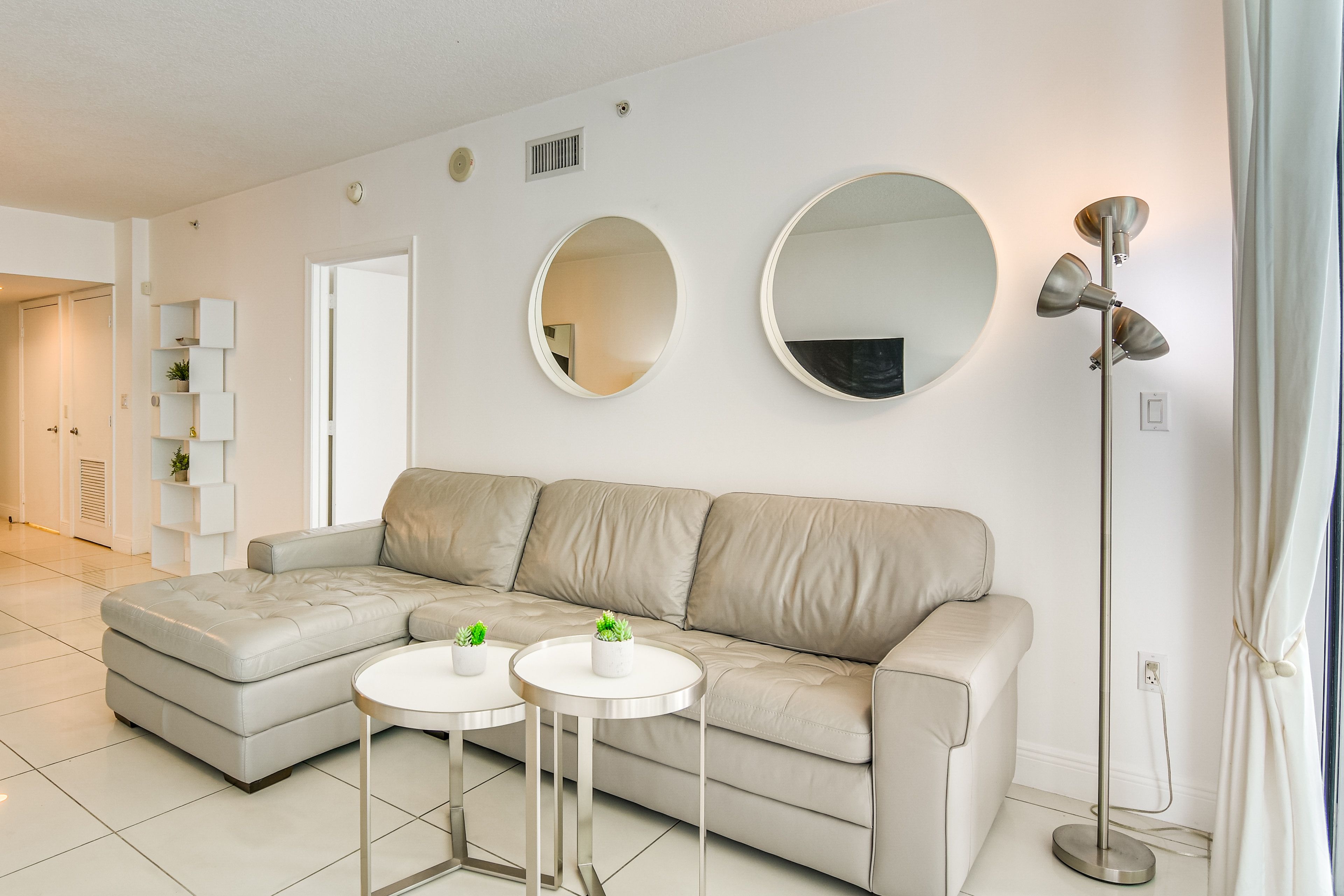 Living Room | Smart TV | Central A/C | Single-Story Unit