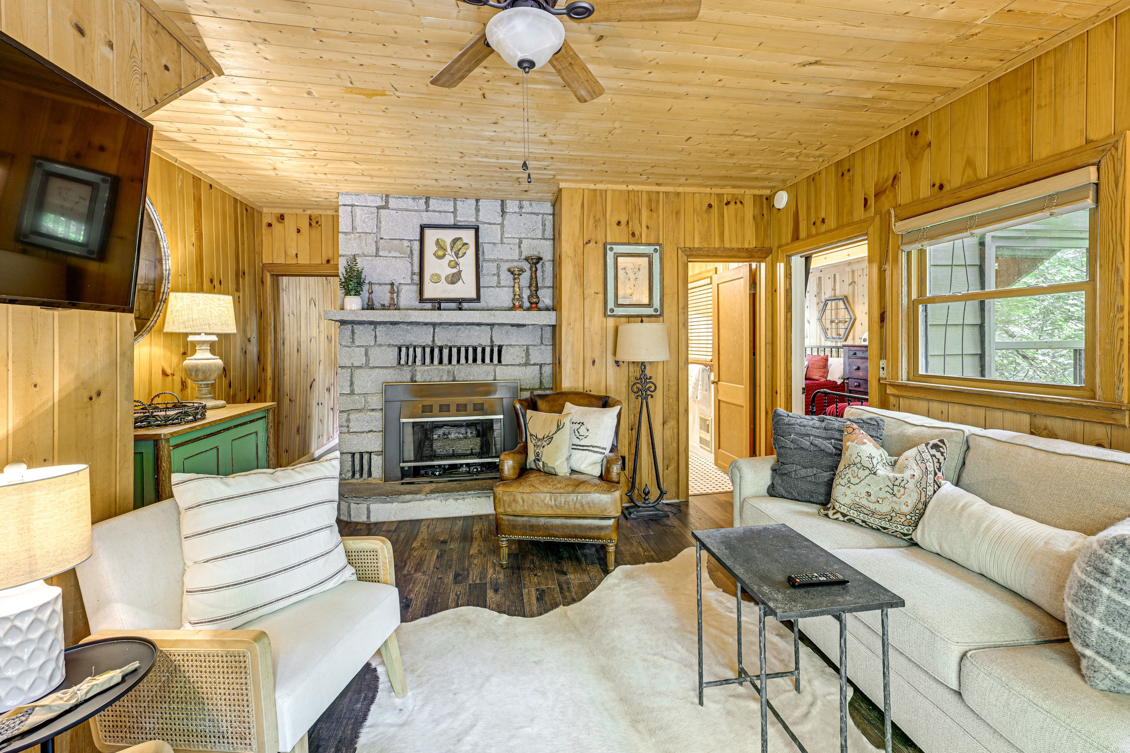 Living Room | Free WiFi | Smart TV | 2-Story Cabin