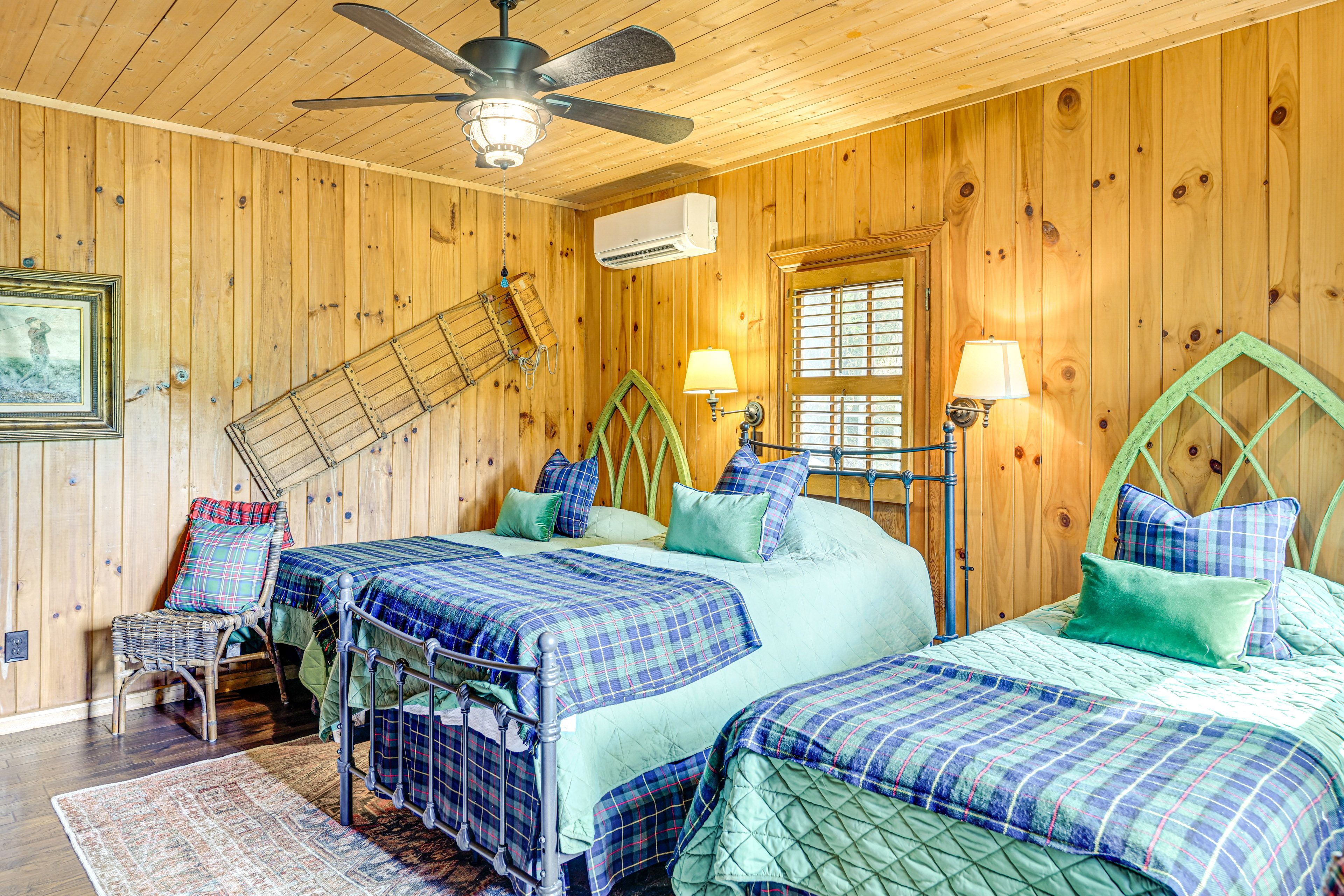 Bedroom 2 | Lower Floor | 3 Twin Beds