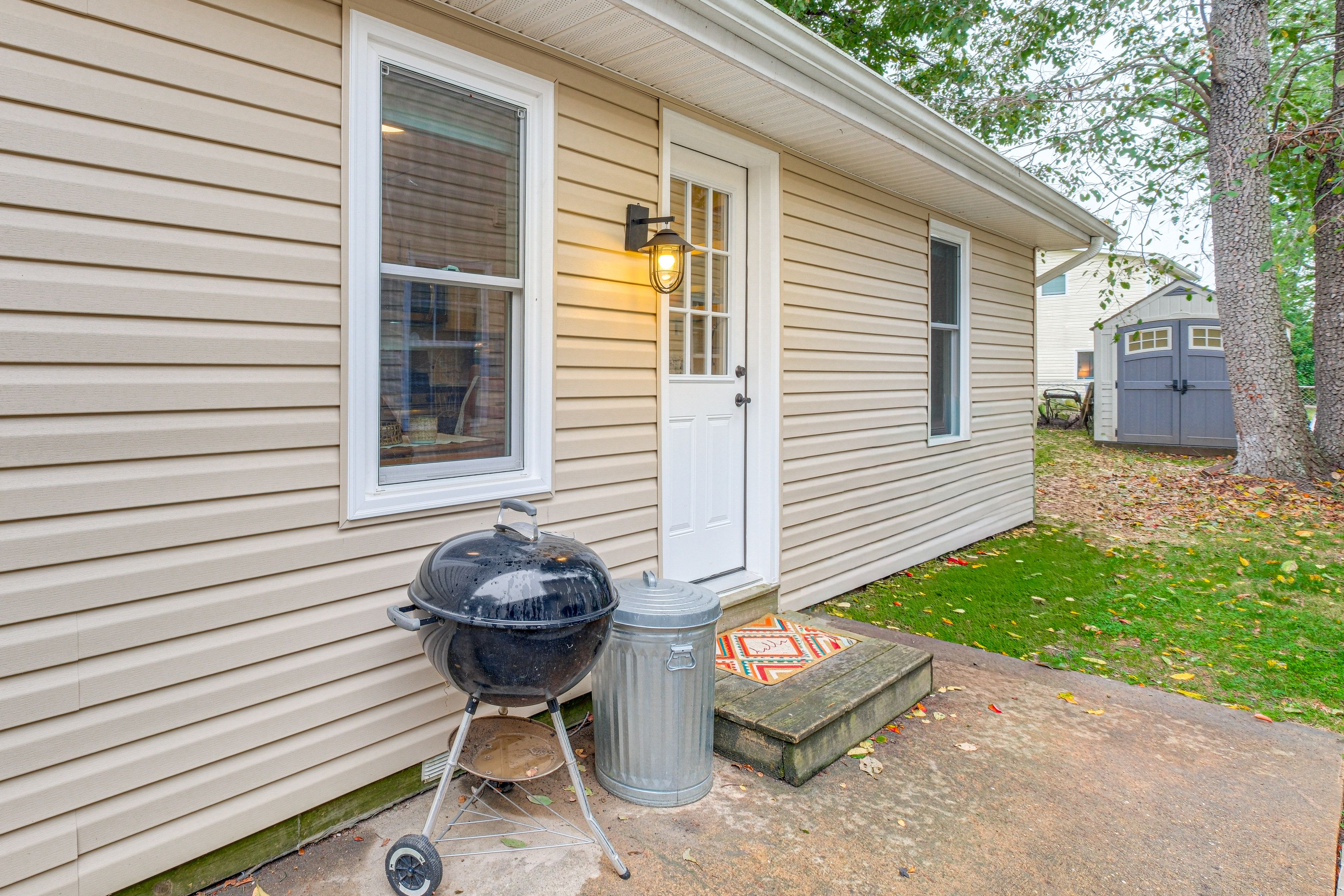Patio | Charcoal Grill