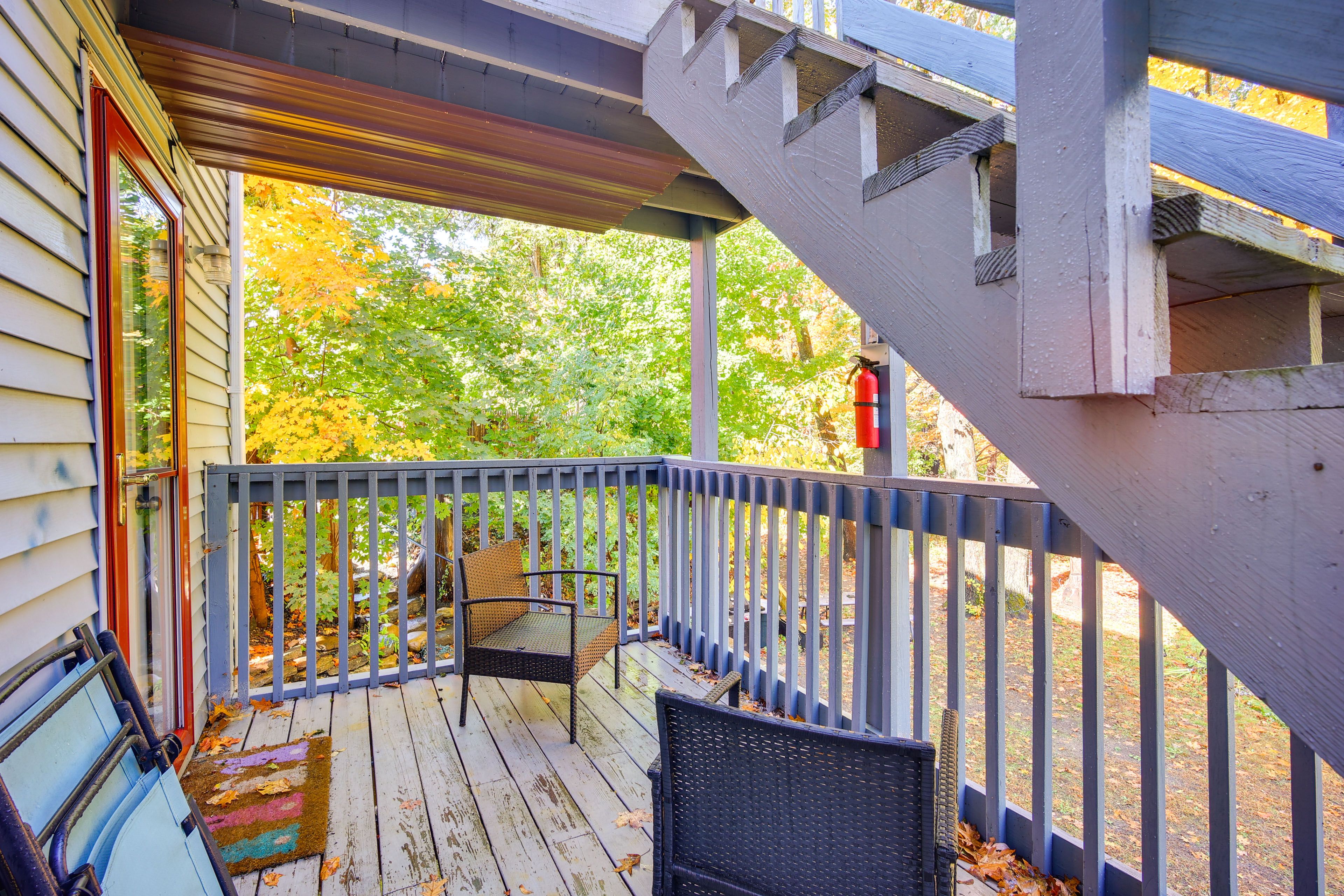 Private Deck | Unit Entrance