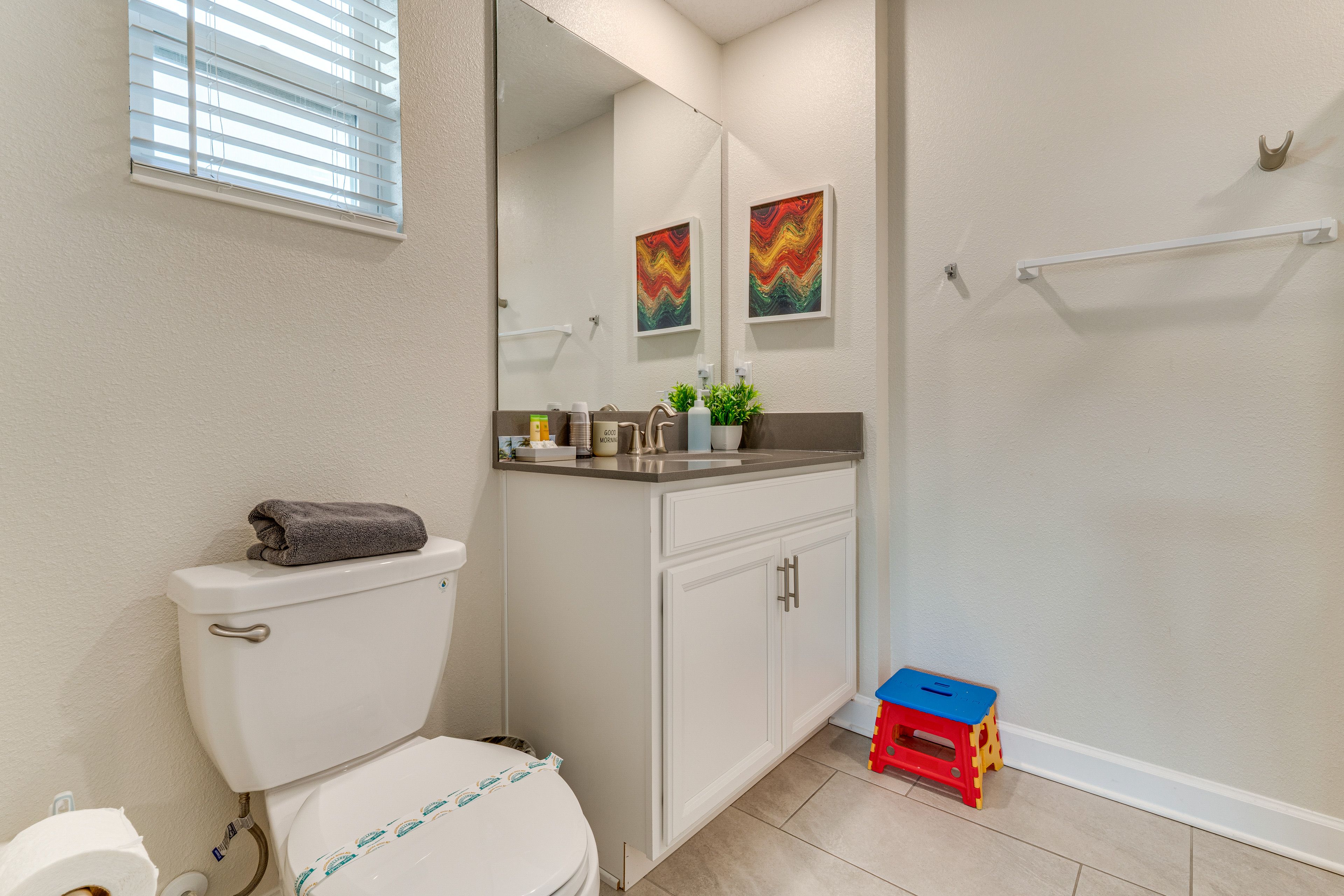 En-Suite Bathroom | 2nd Floor