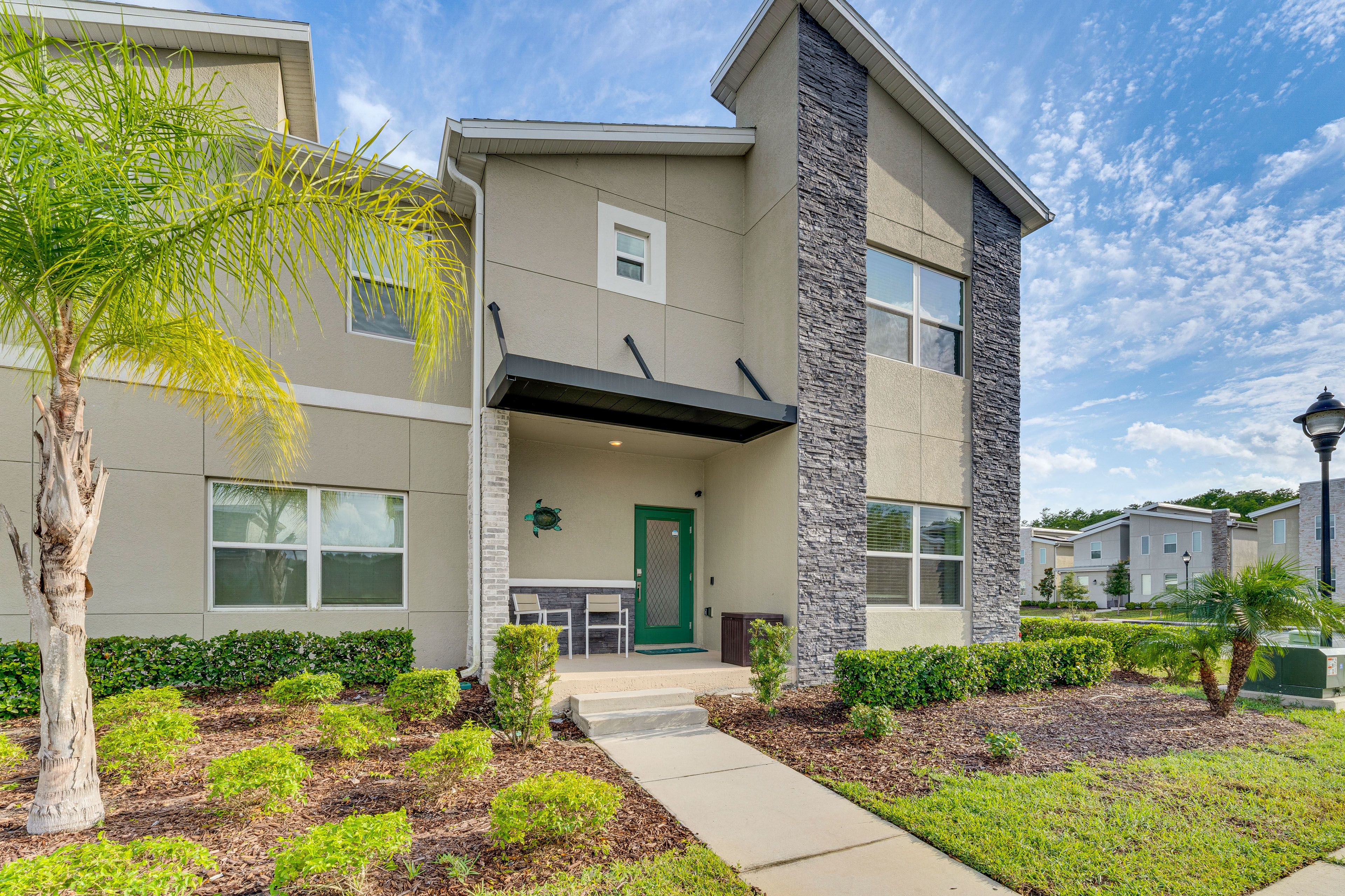 Home Exterior | Parking | Street Parking