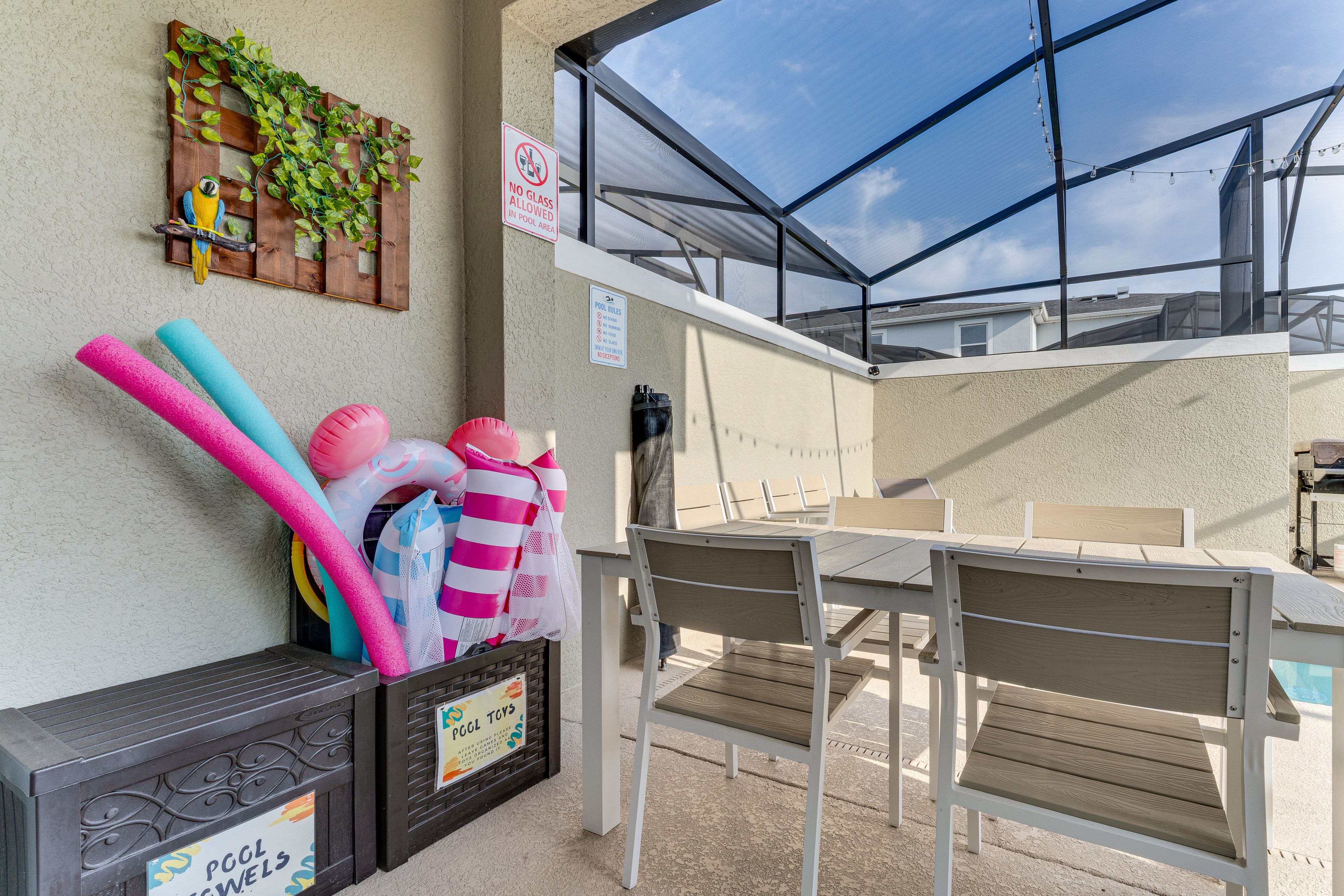 Lanai | Outdoor Dining | Pool Toys