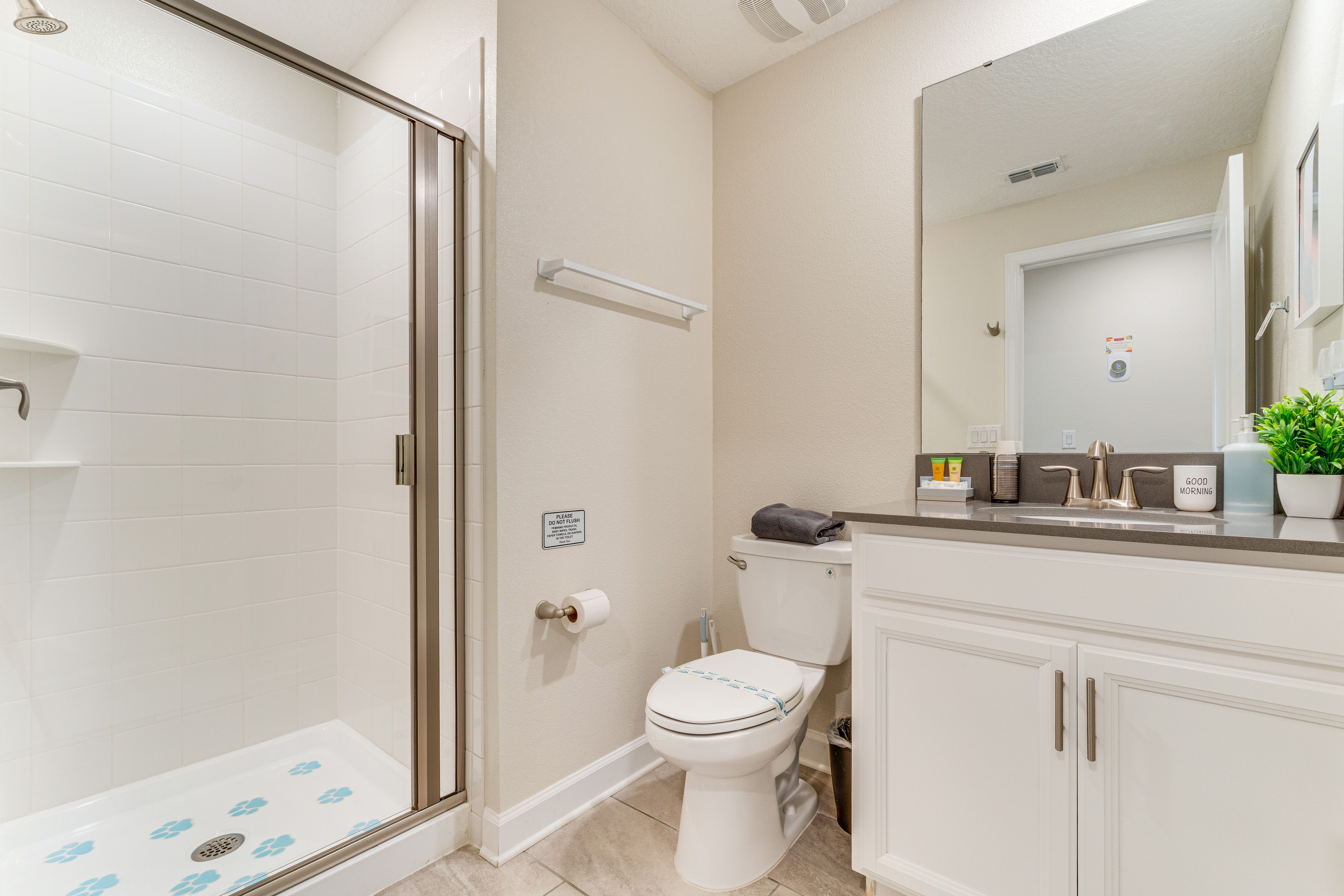 Bathroom | 2nd Floor