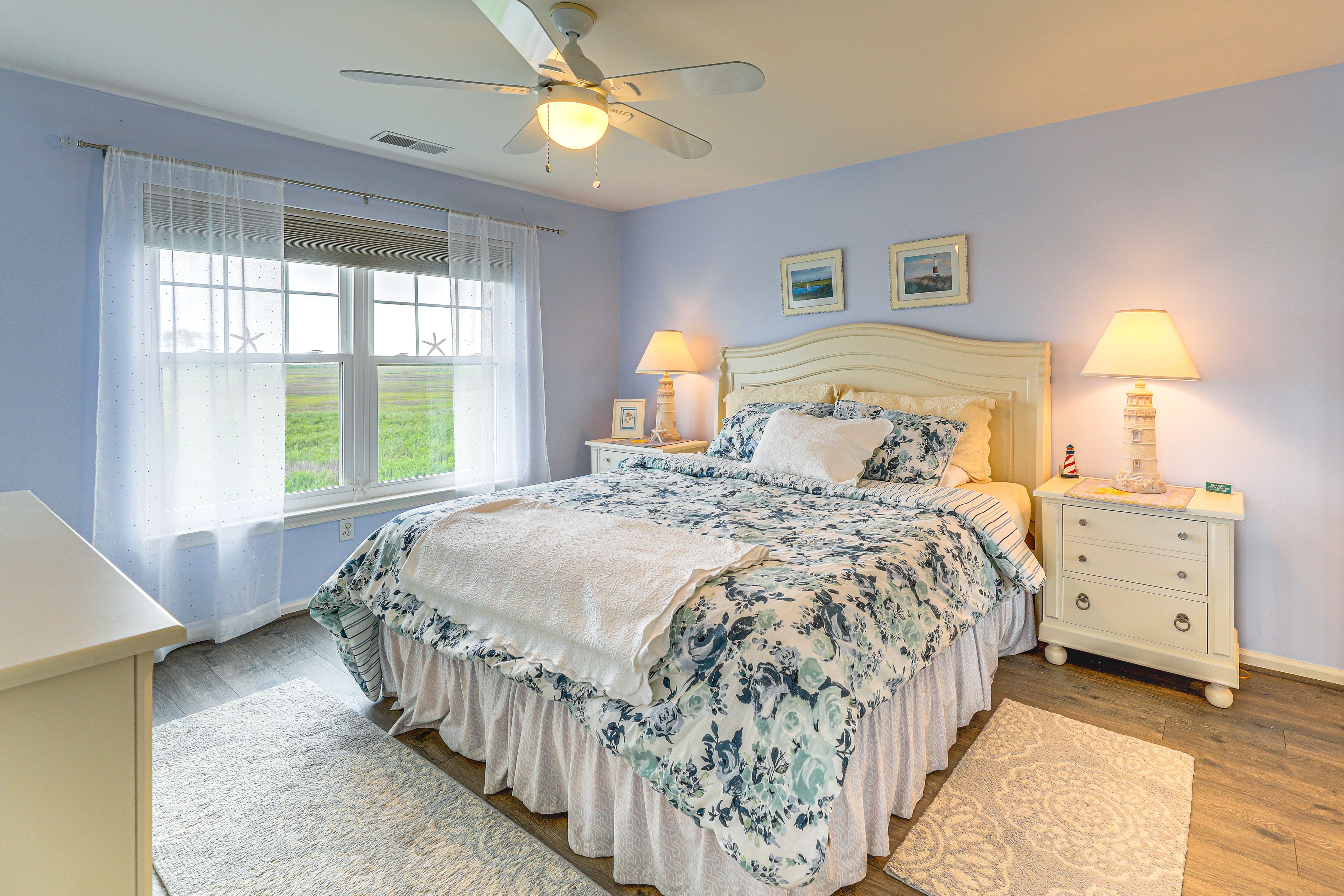 Bedroom 1 | King Bed | En-Suite Bathroom
