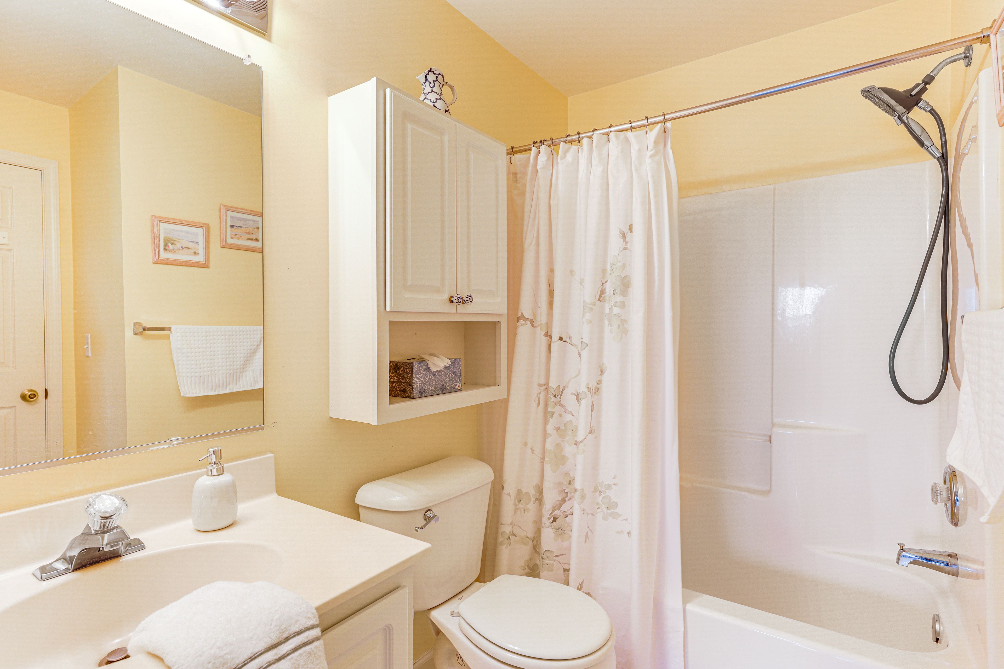 Full Bathroom
