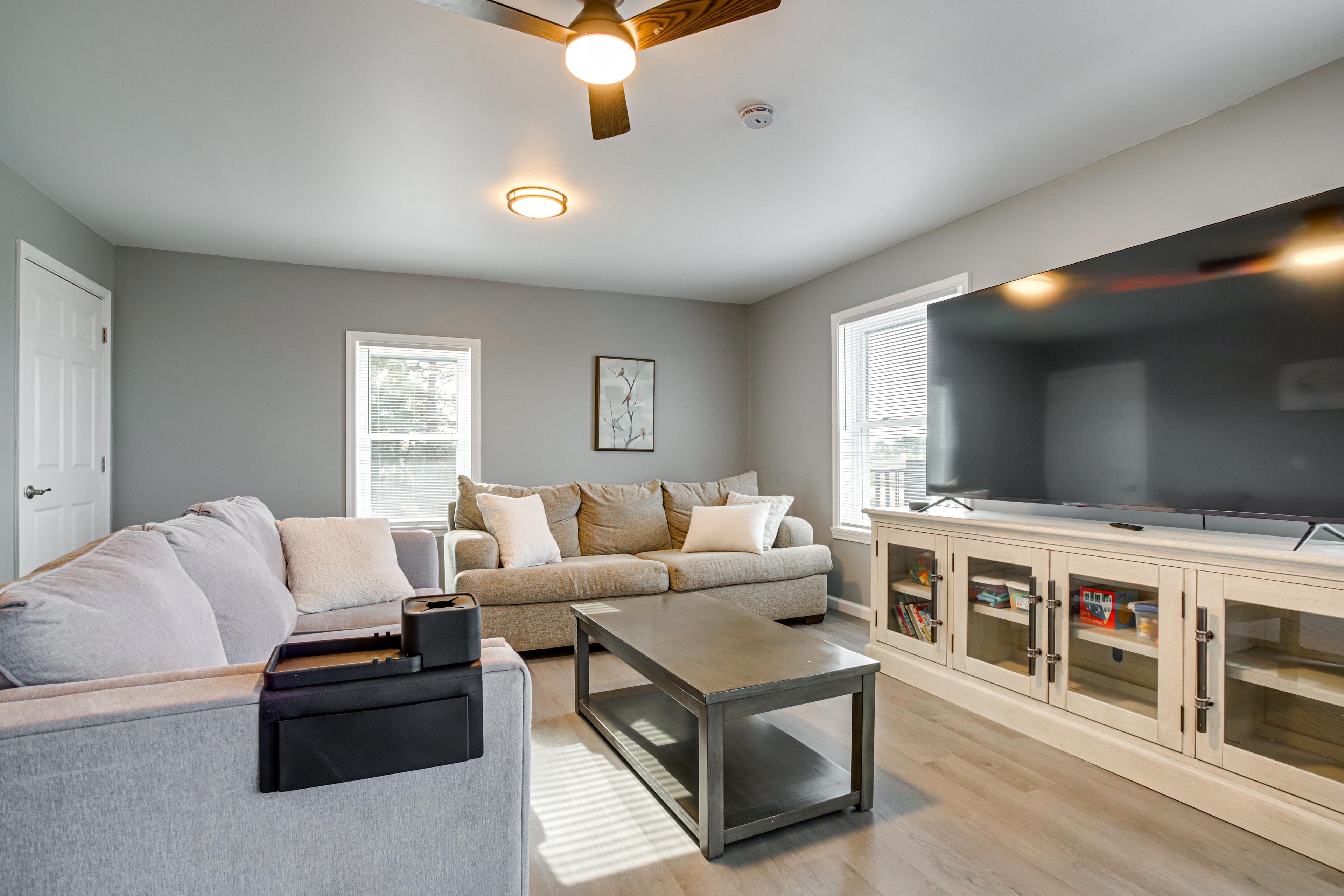 Family Room | Smart TV