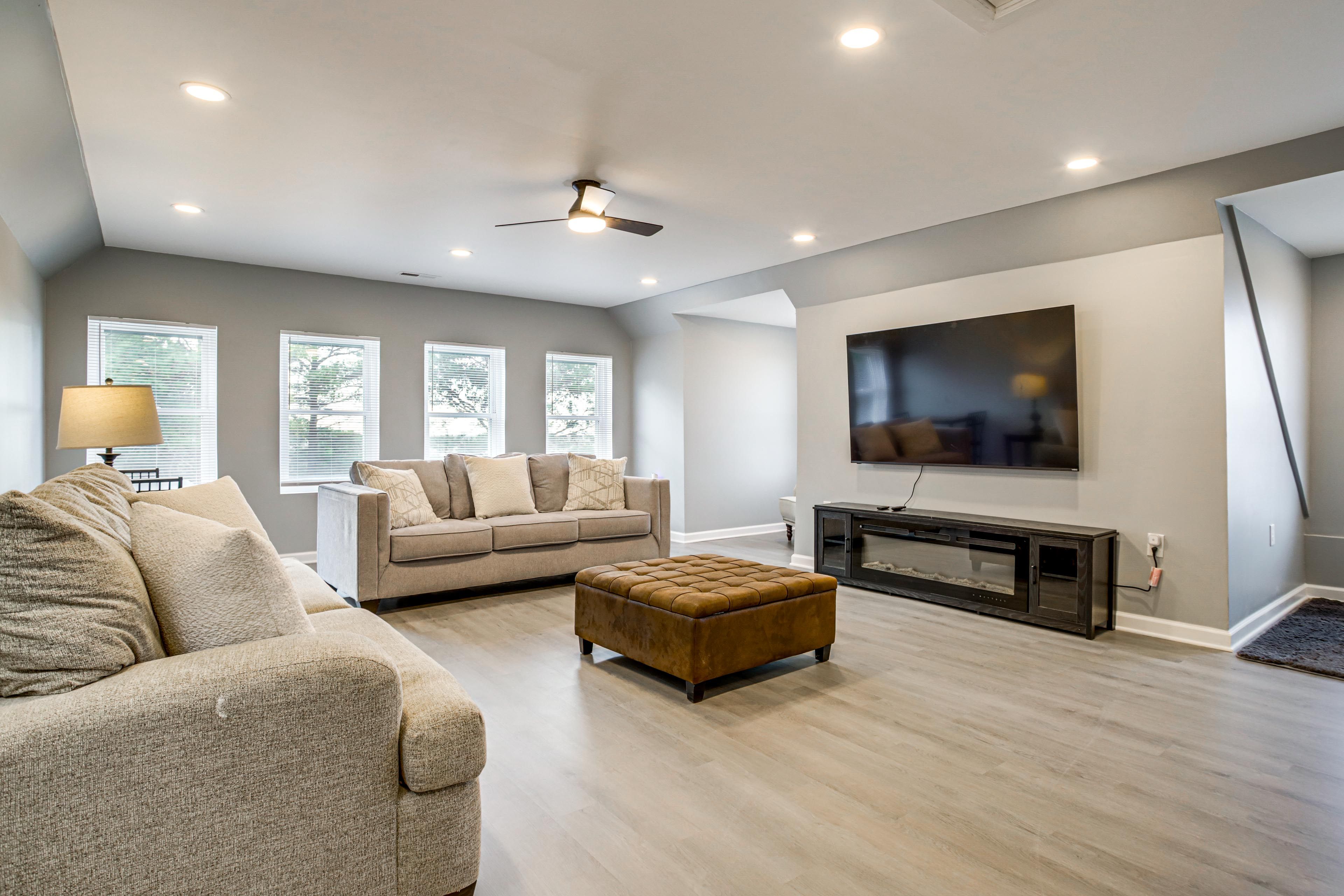 Upstairs Living Room | 2 Queen Sleeper Sofas | 2nd Floor
