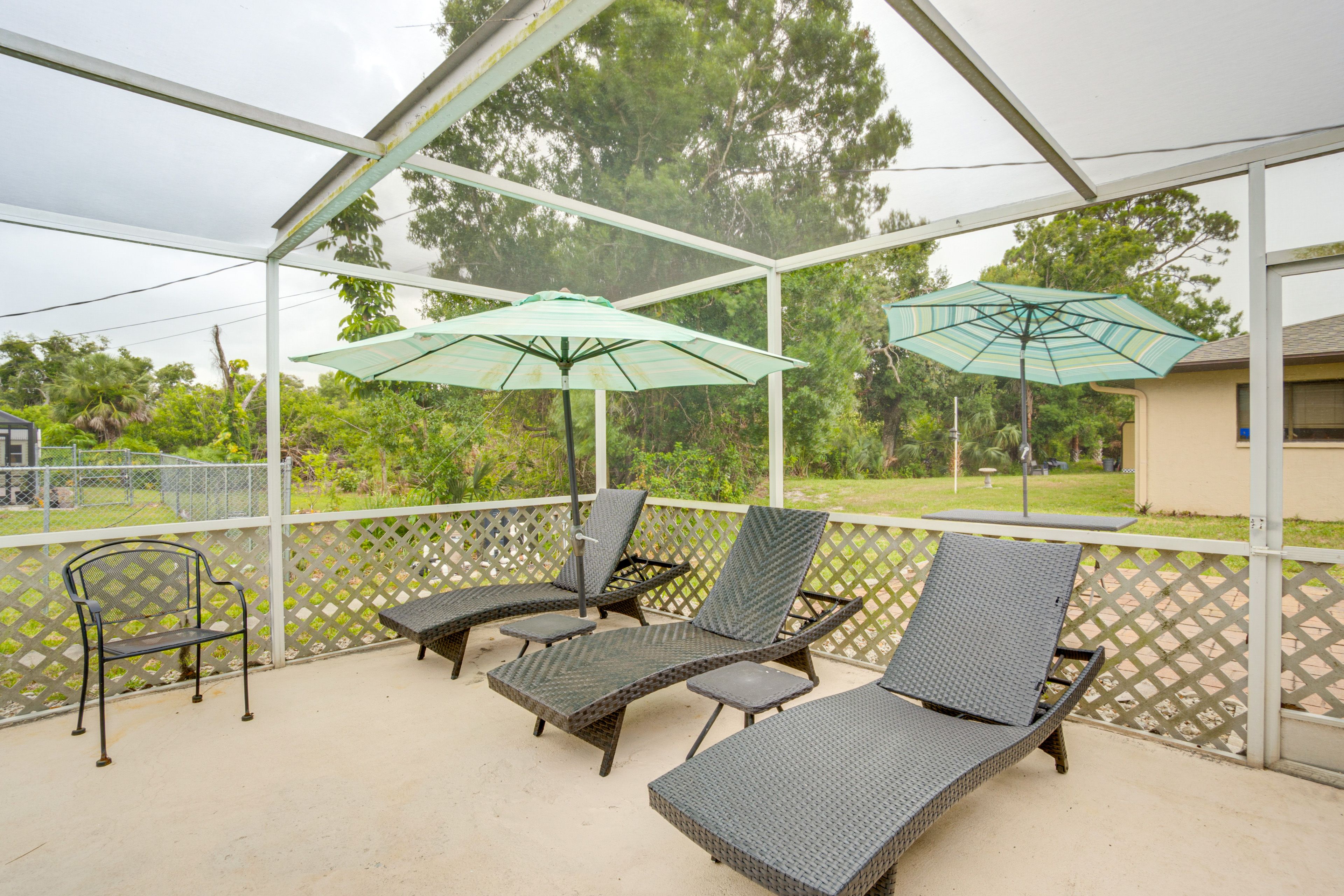 Lanai | Pool