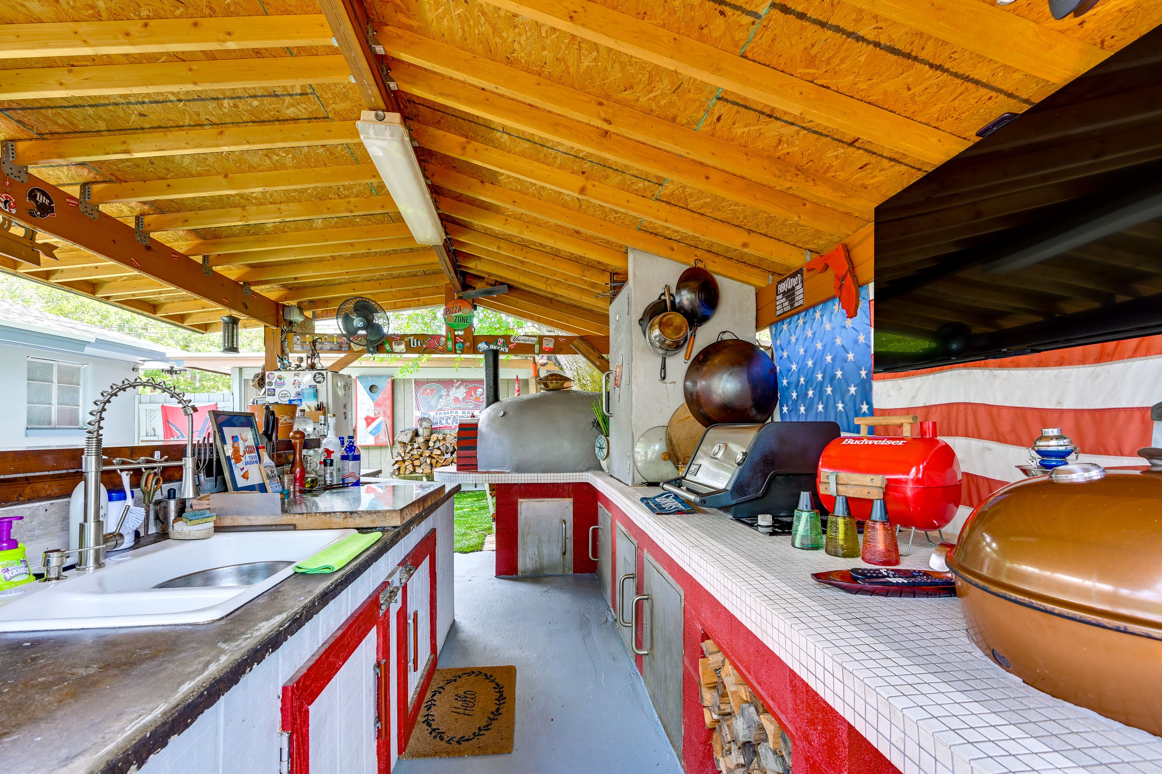 Community Bar