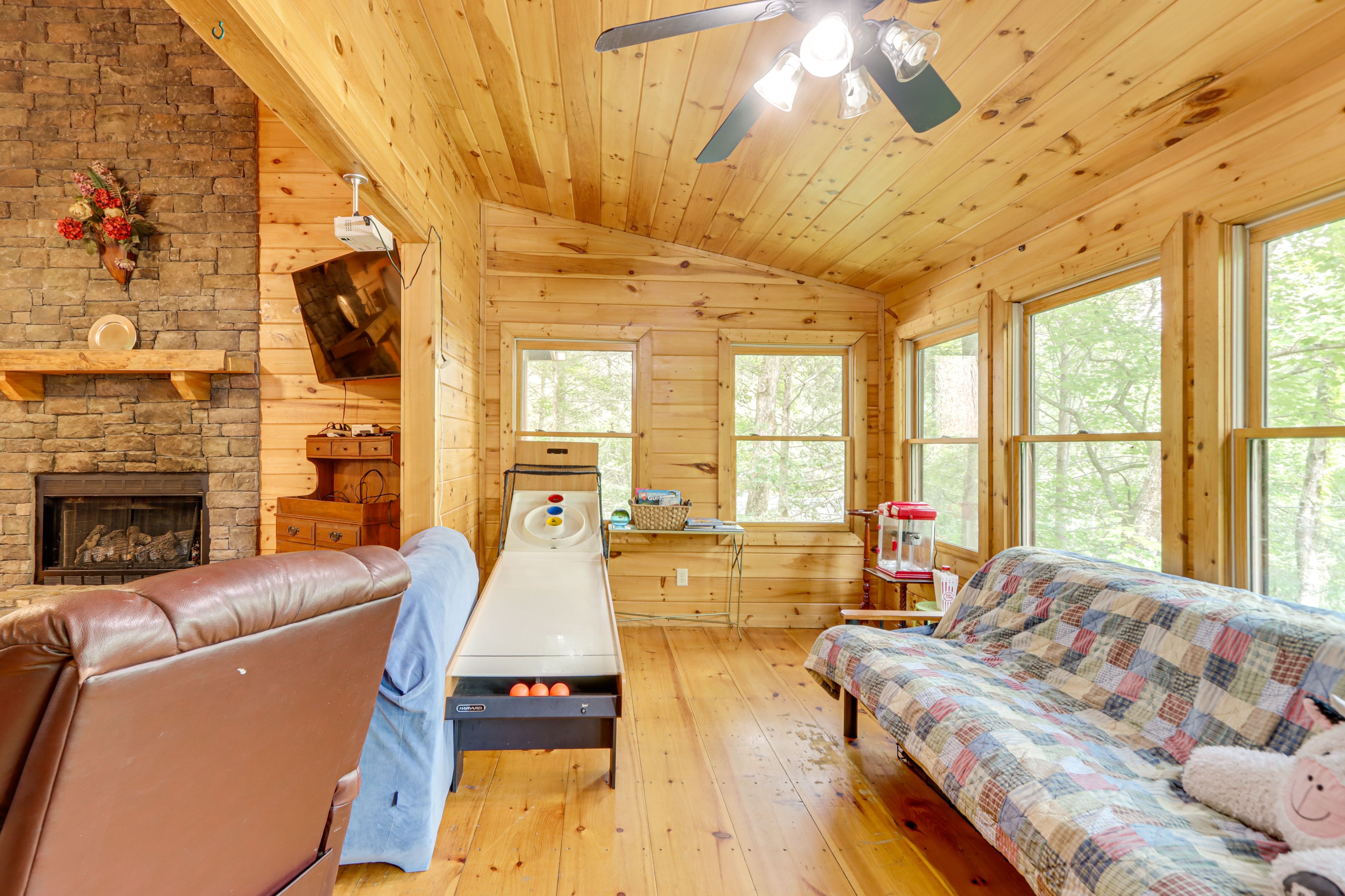 Sunroom | Main Level | Full Futon | Twin Daybed w/ Twin Trundle