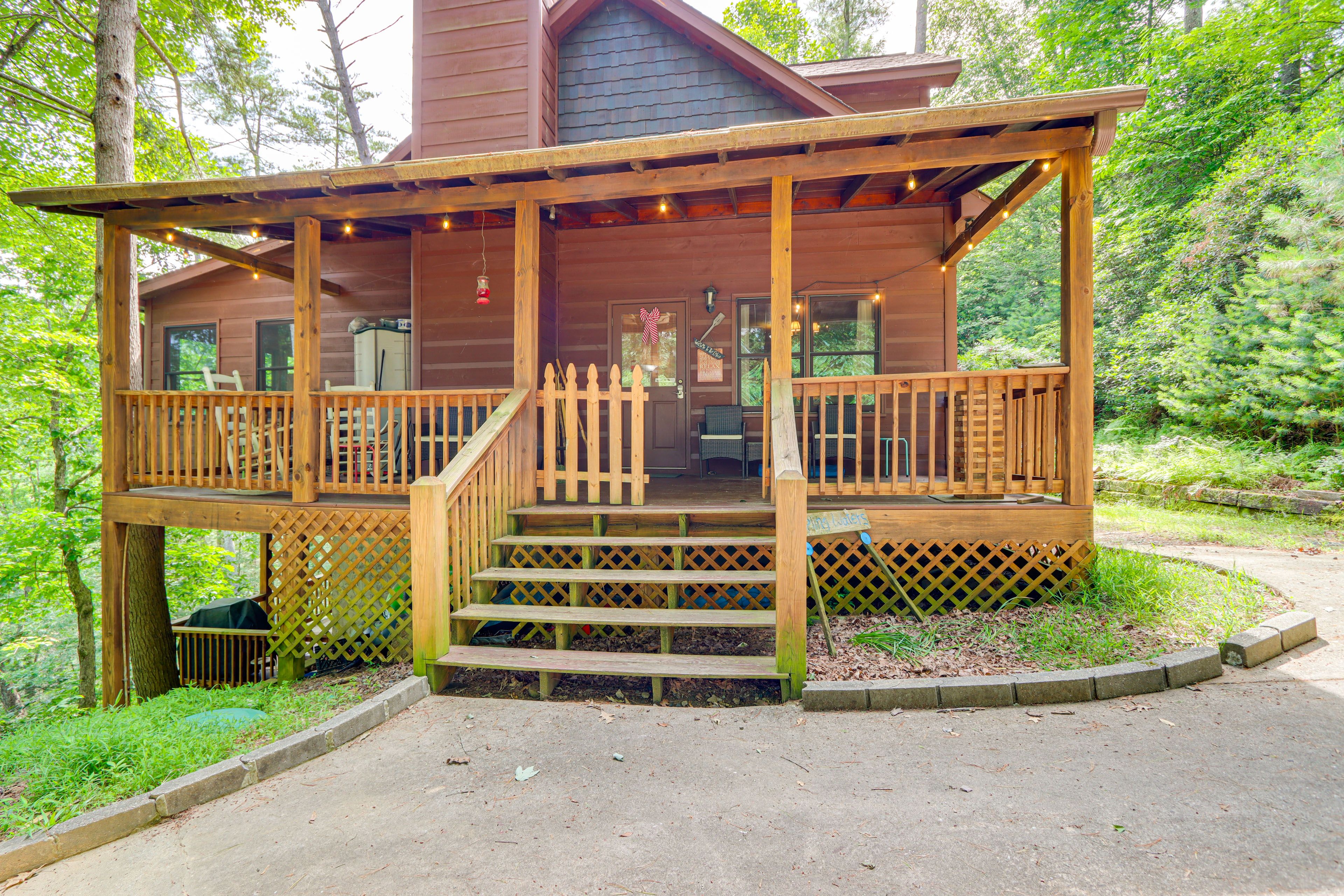 Cabin Exterior | Driveway (3 Vehicles) | No Street Parking