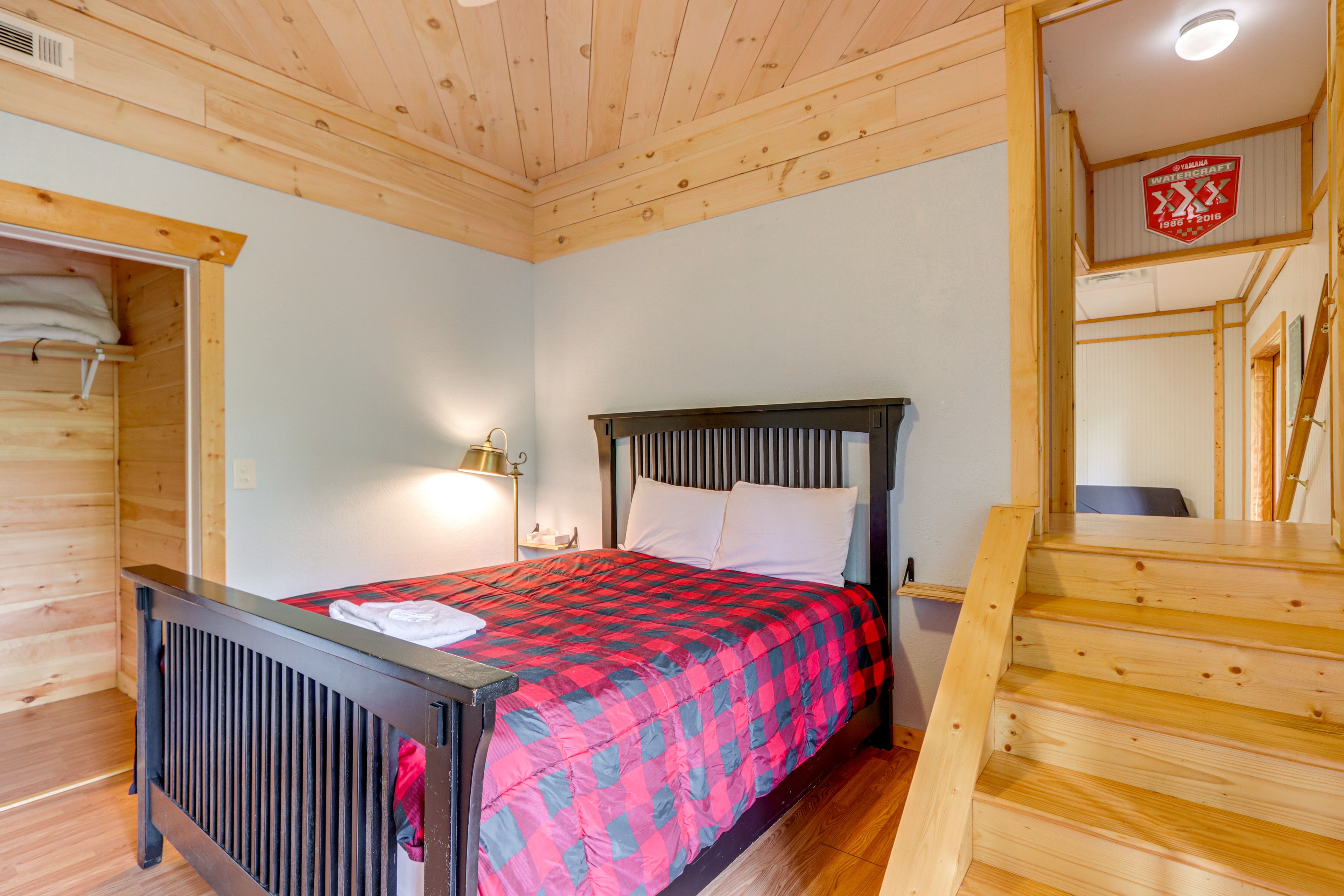 Bedroom 3 | Queen Bed | Lower Level