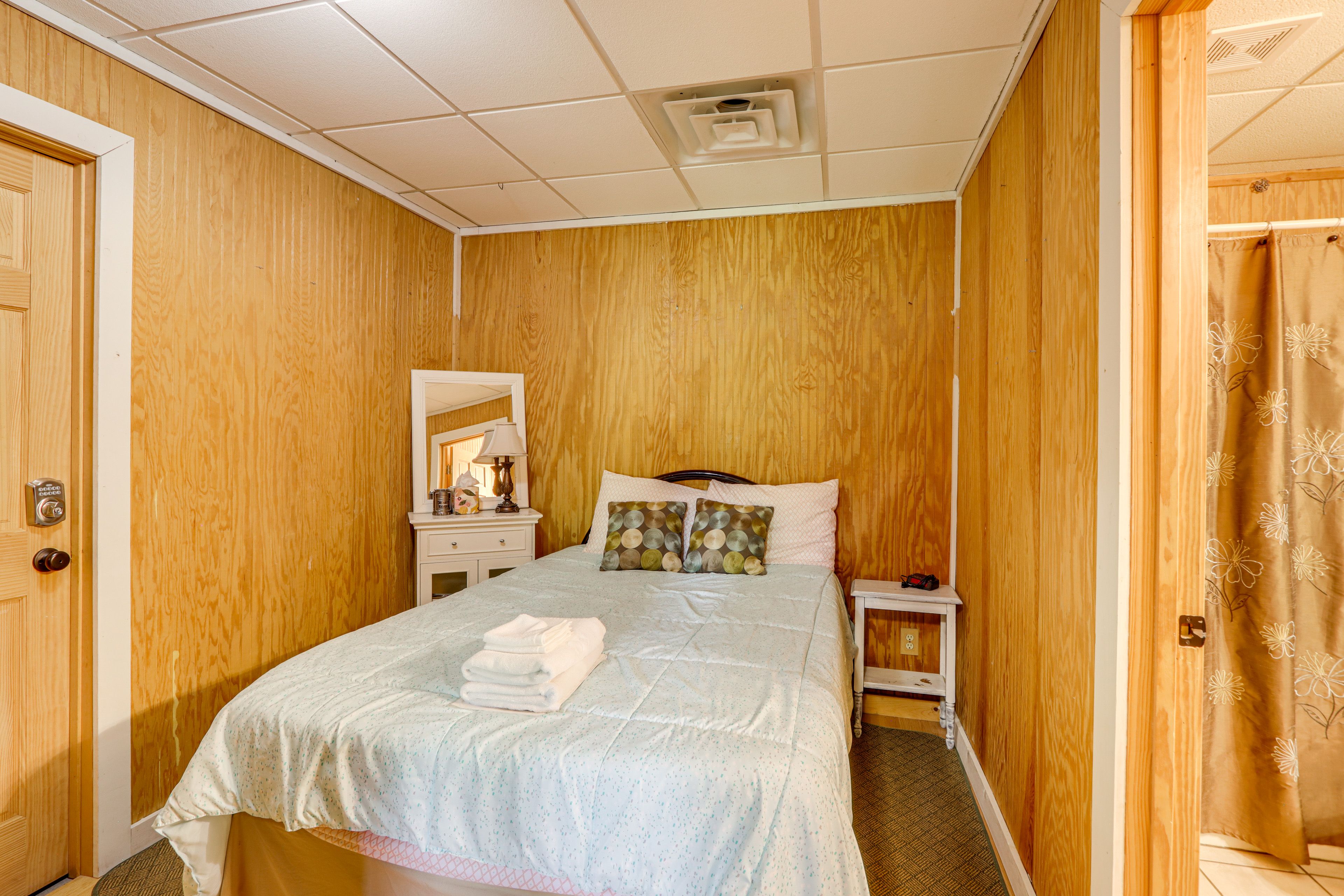 Bedroom 4 | Full Bed | Lower Level