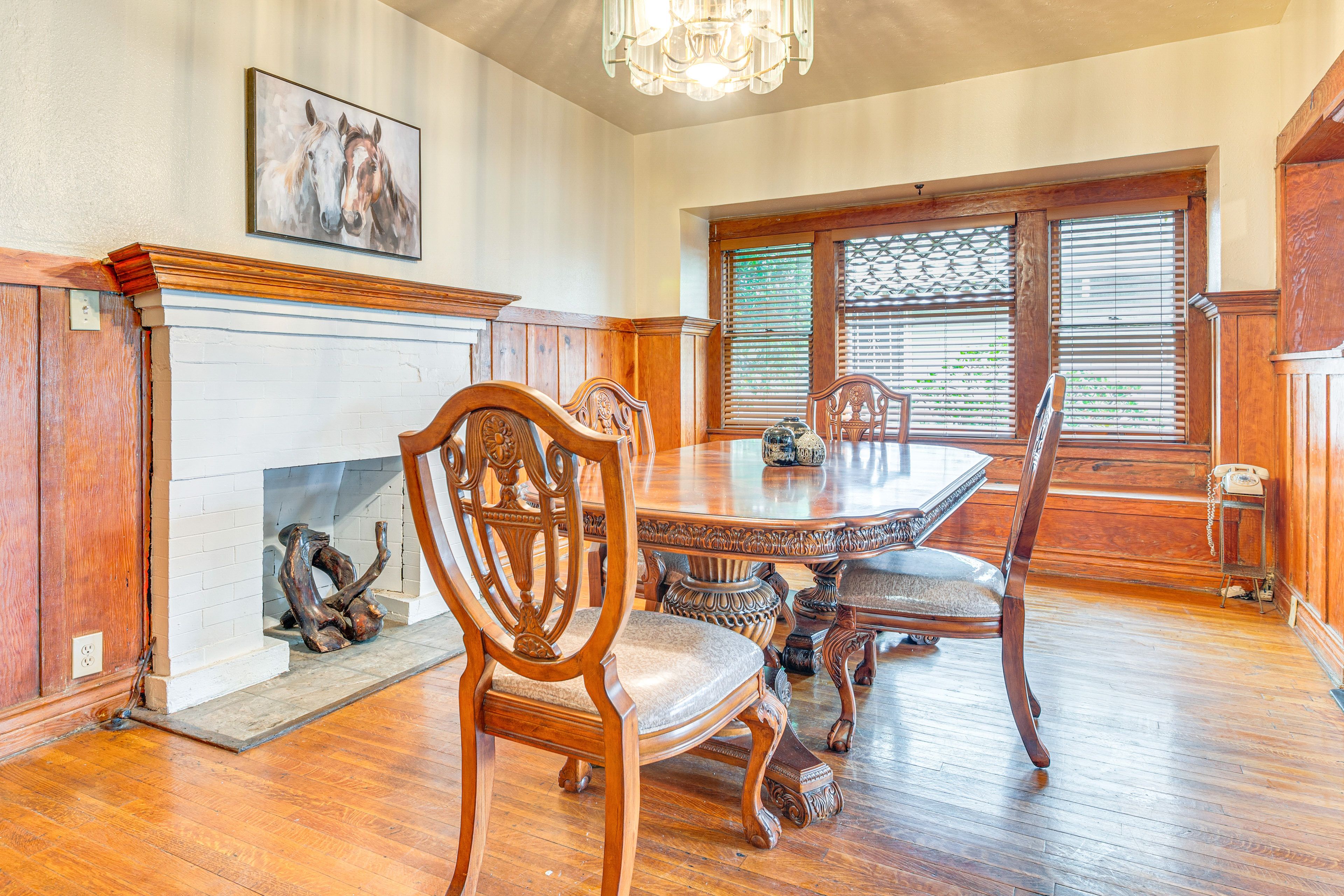 Dining Room | Single-Story Home