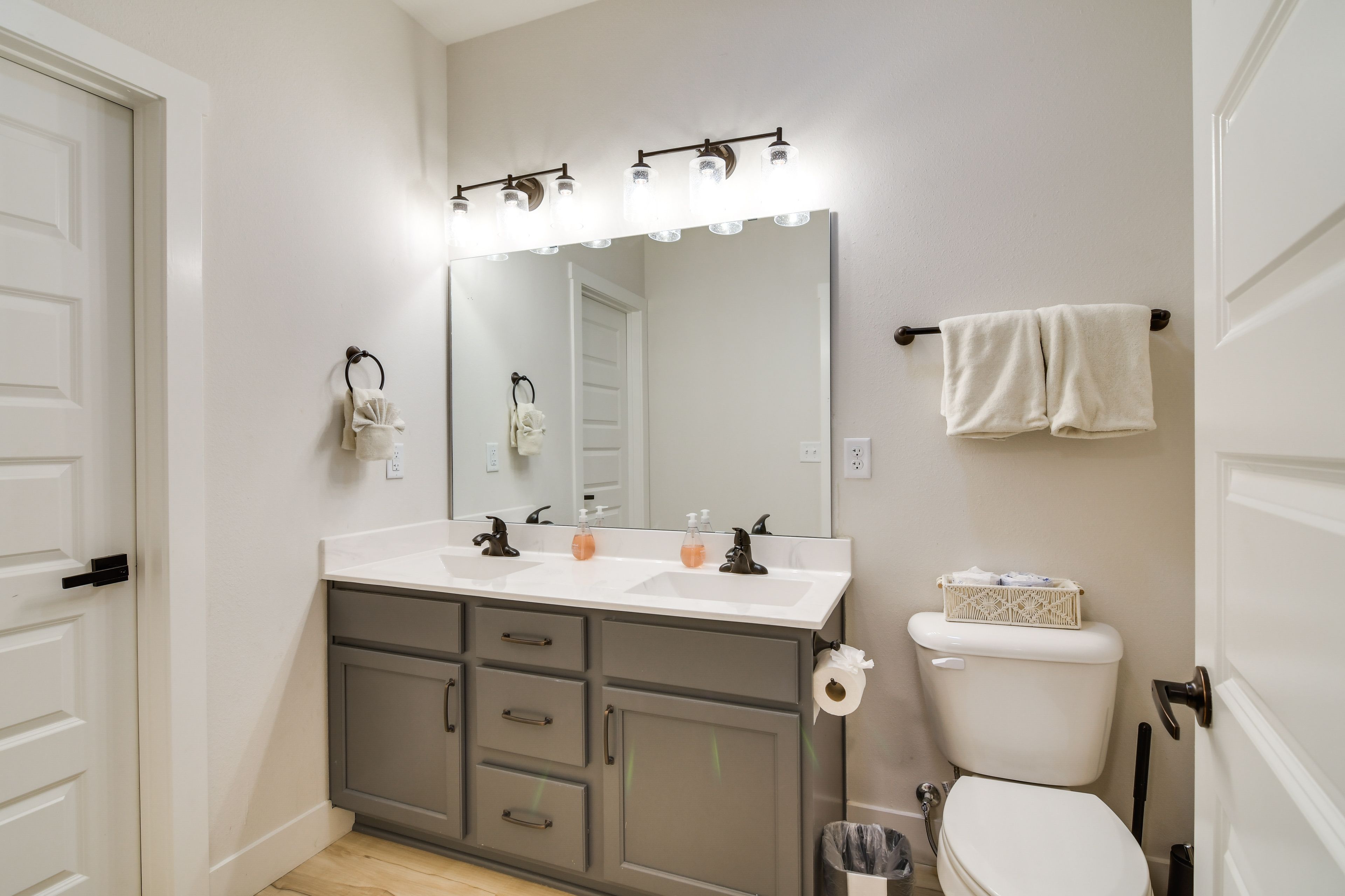 Full Bathroom | Lower Level