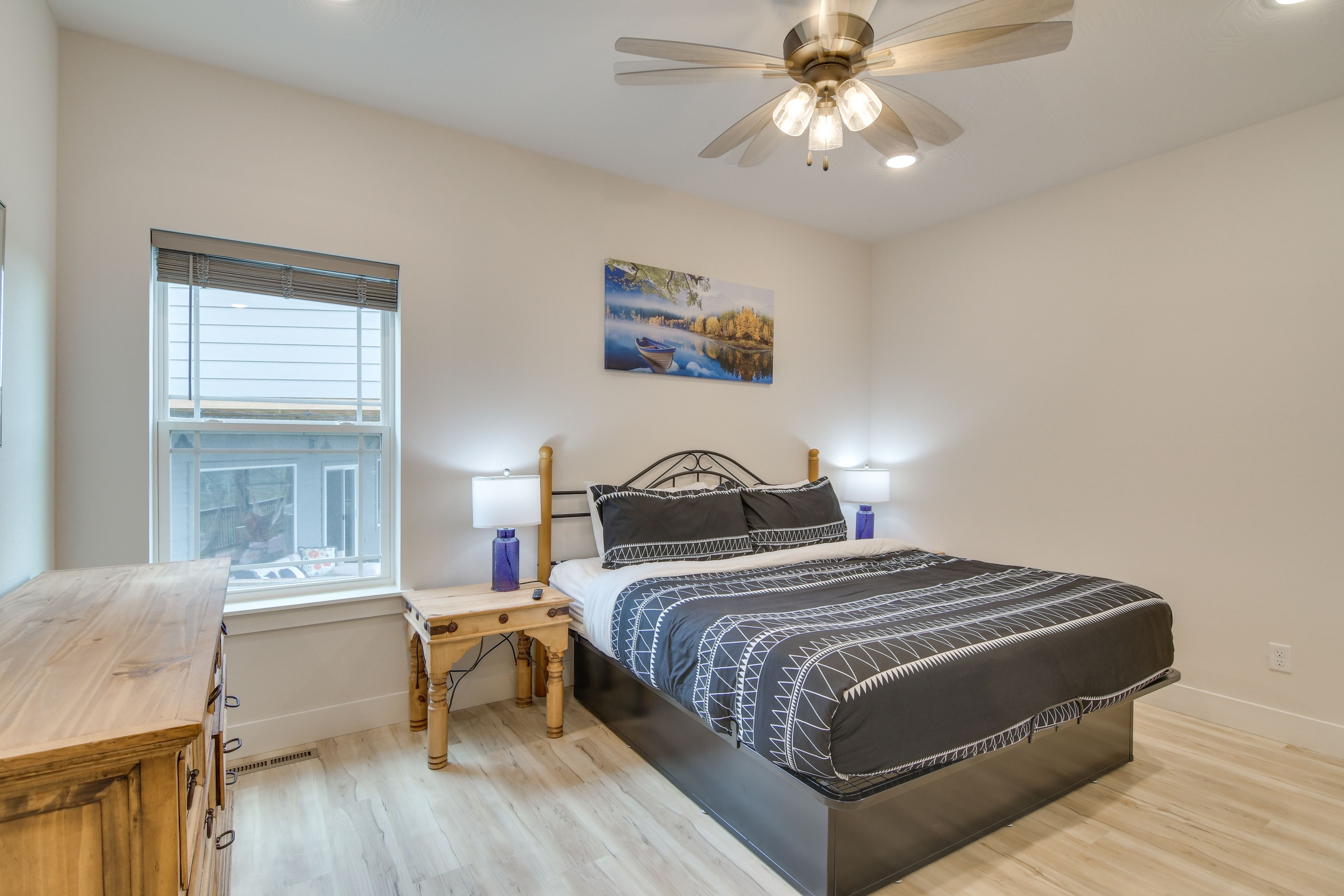 Bedroom 3 | Queen Bed | Main Level