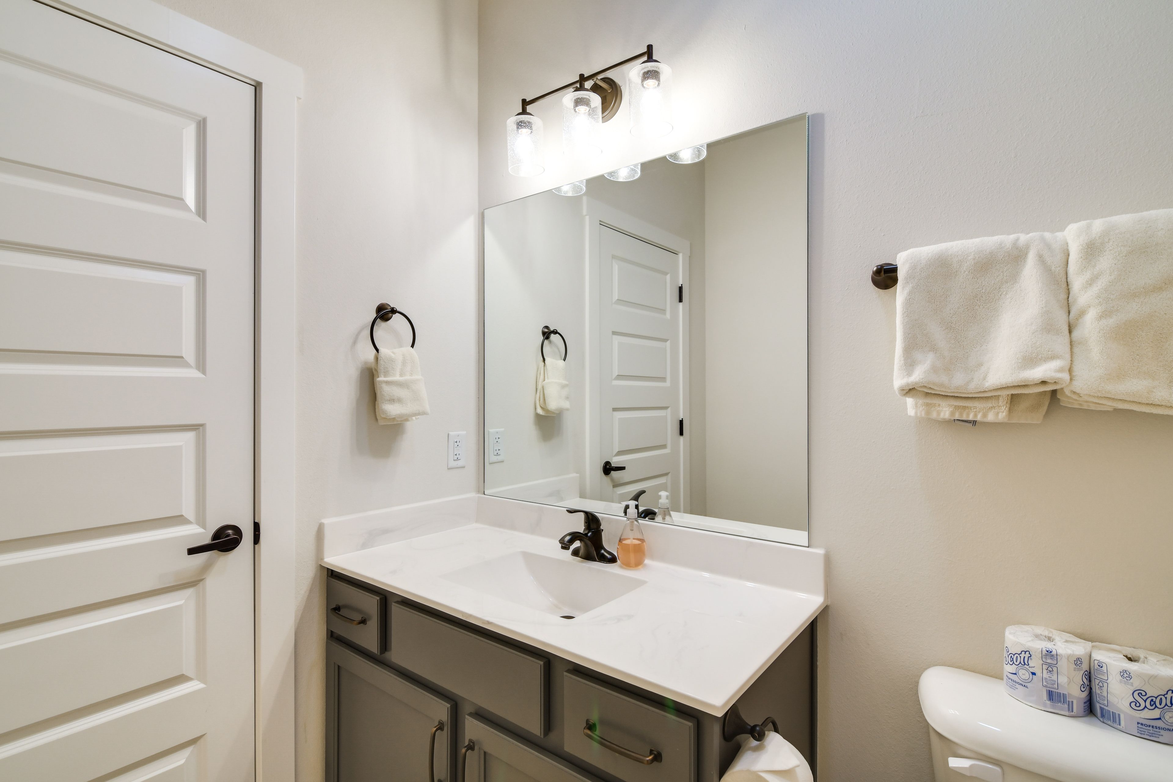 Full Bathroom | Lower Level