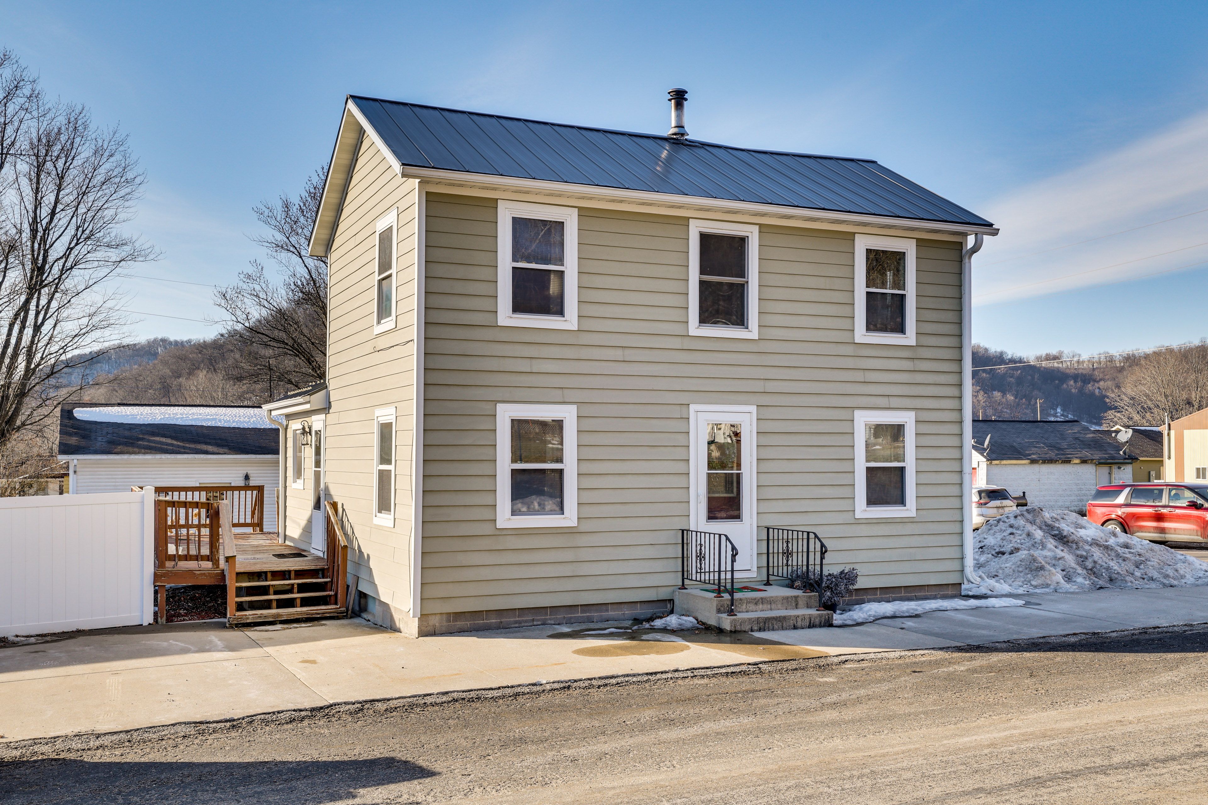Parking | Driveway (2 Vehicles) | Free Street Parking (First-Come, First-Served)