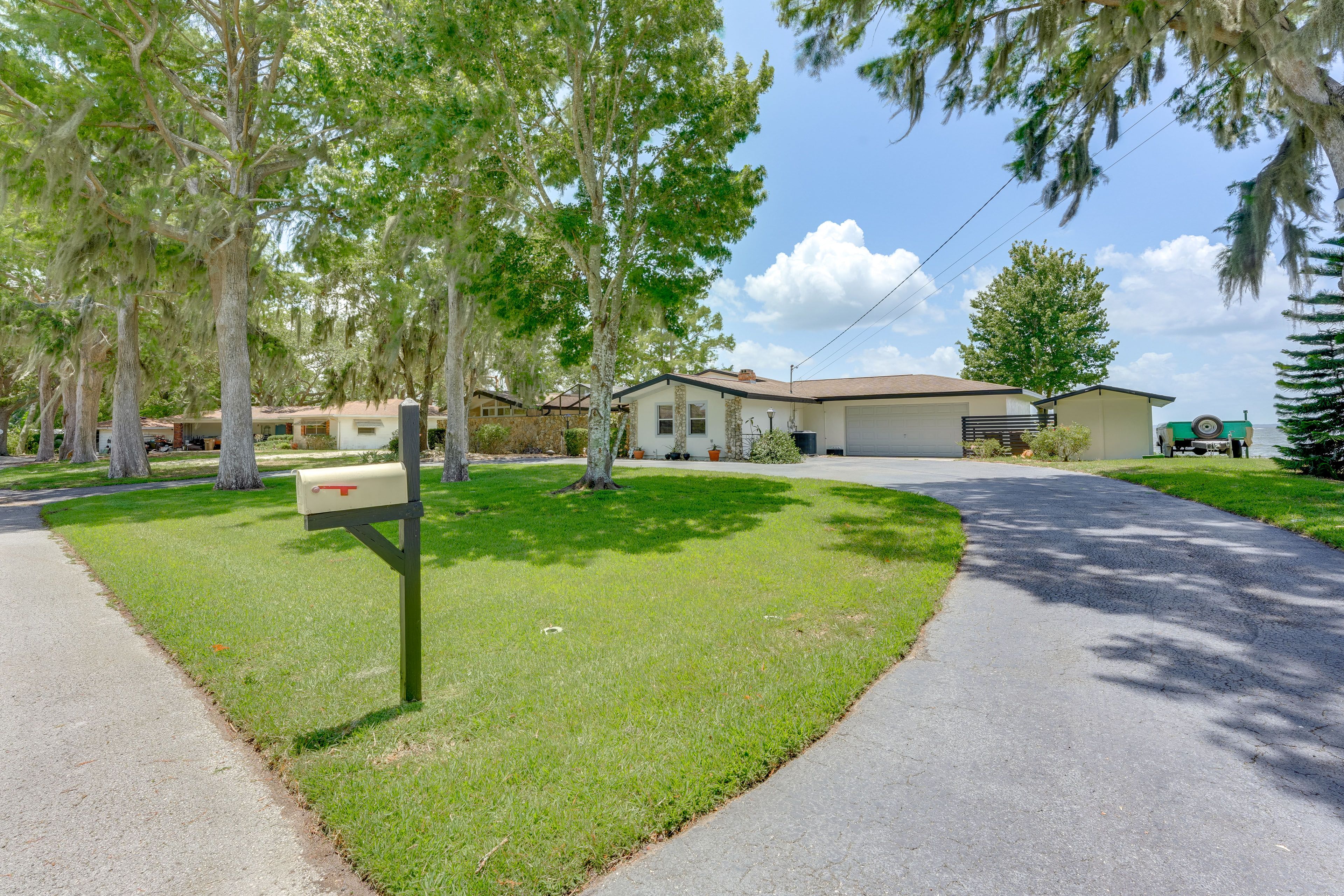 Home Exterior | Single-Story Home