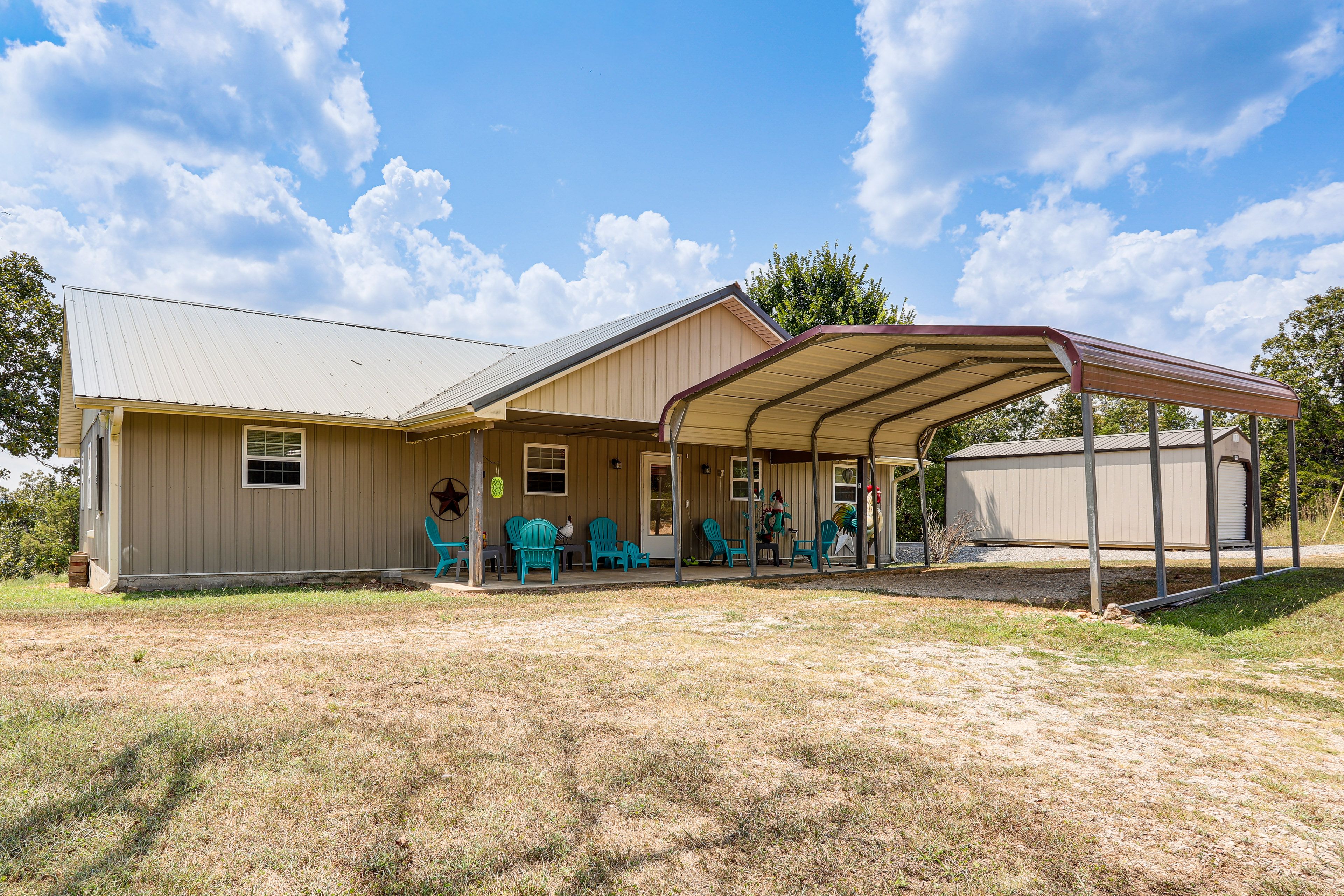 Hardy Vacation Rental | 3BR | 2BA | 2,000 Sq Ft | 2 Steps to Enter