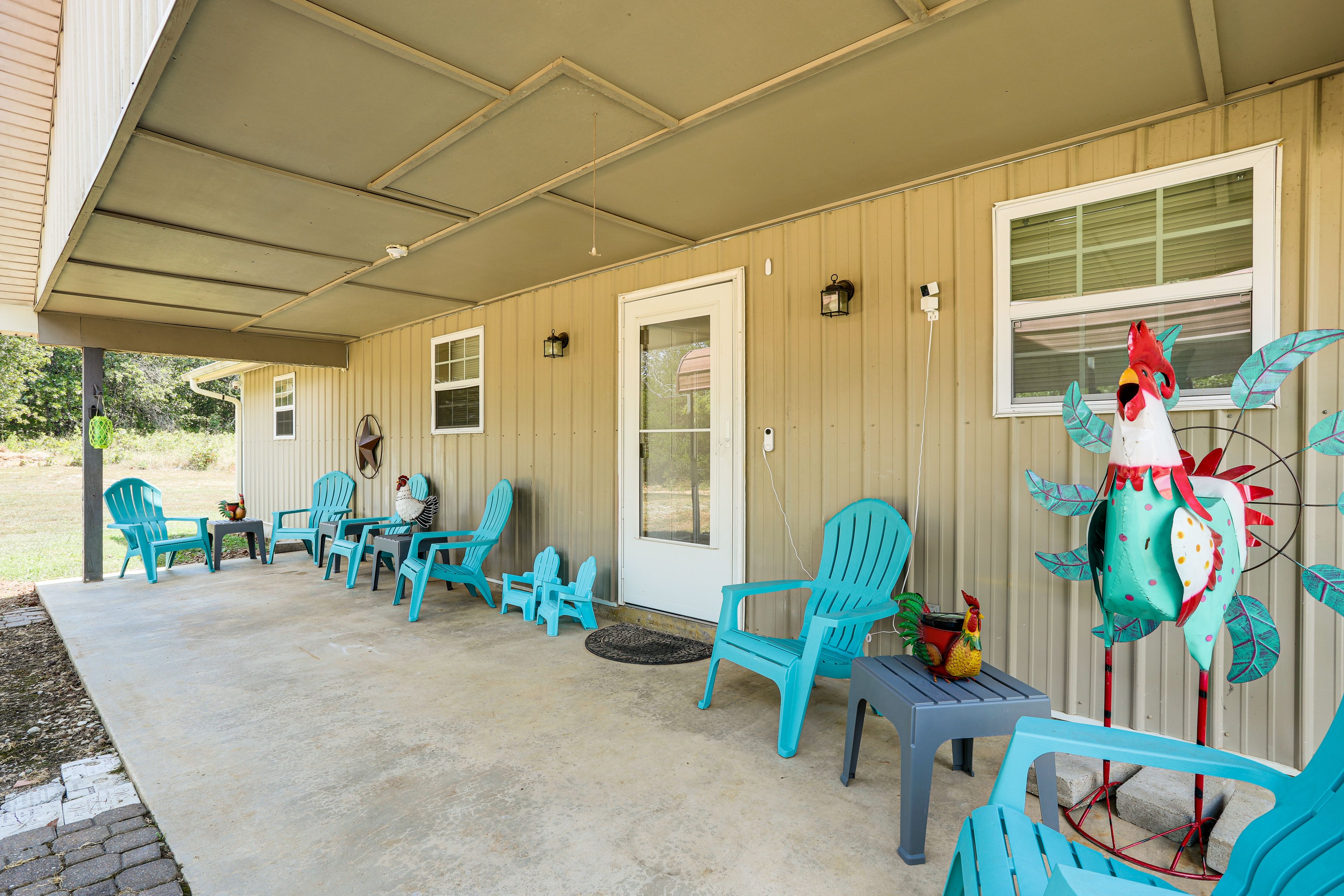 Front Patio | Private Entrance