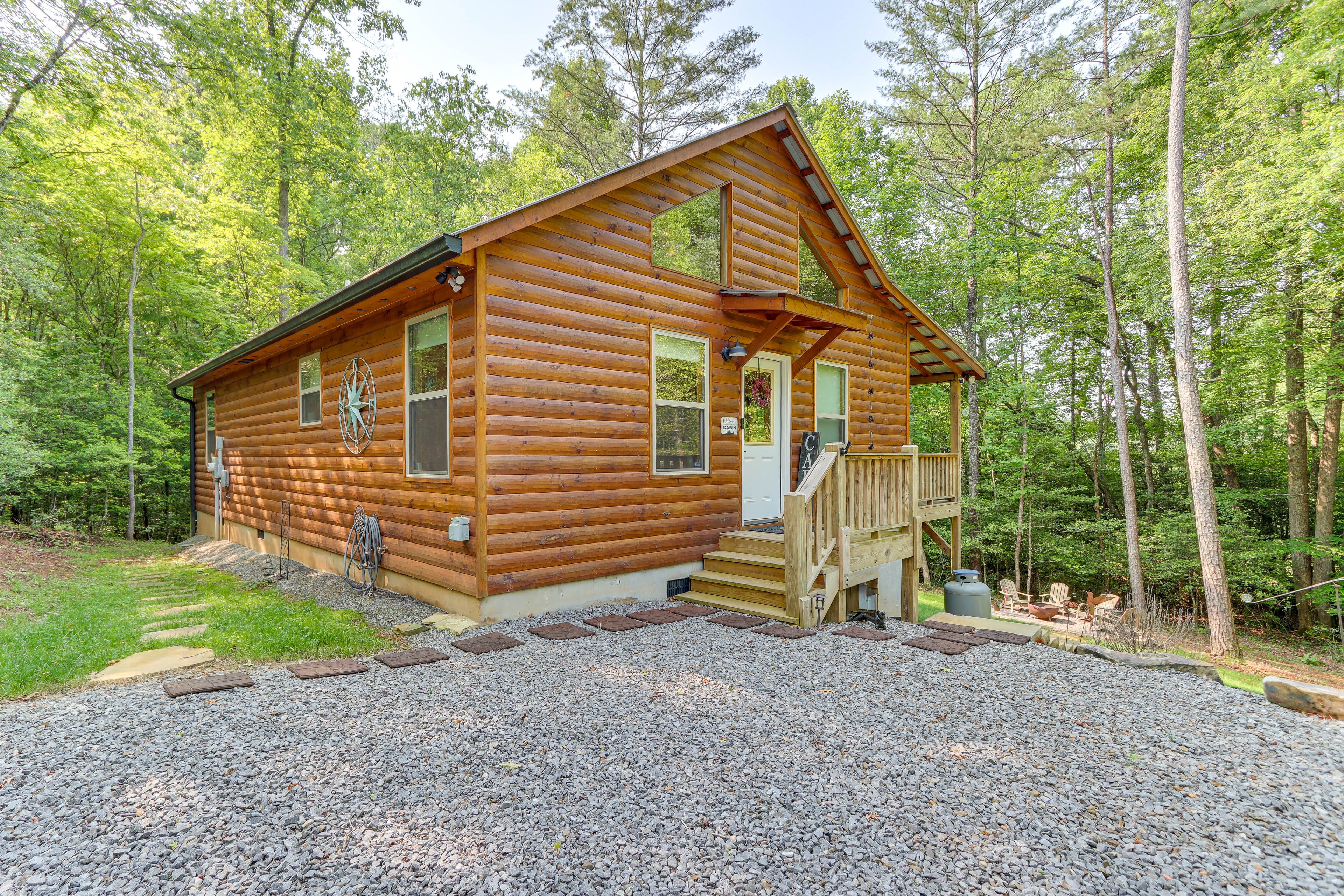 Parking | Gravel Driveway (2 Vehicles) | No RVs/Trailers/Motorcycles Allowed