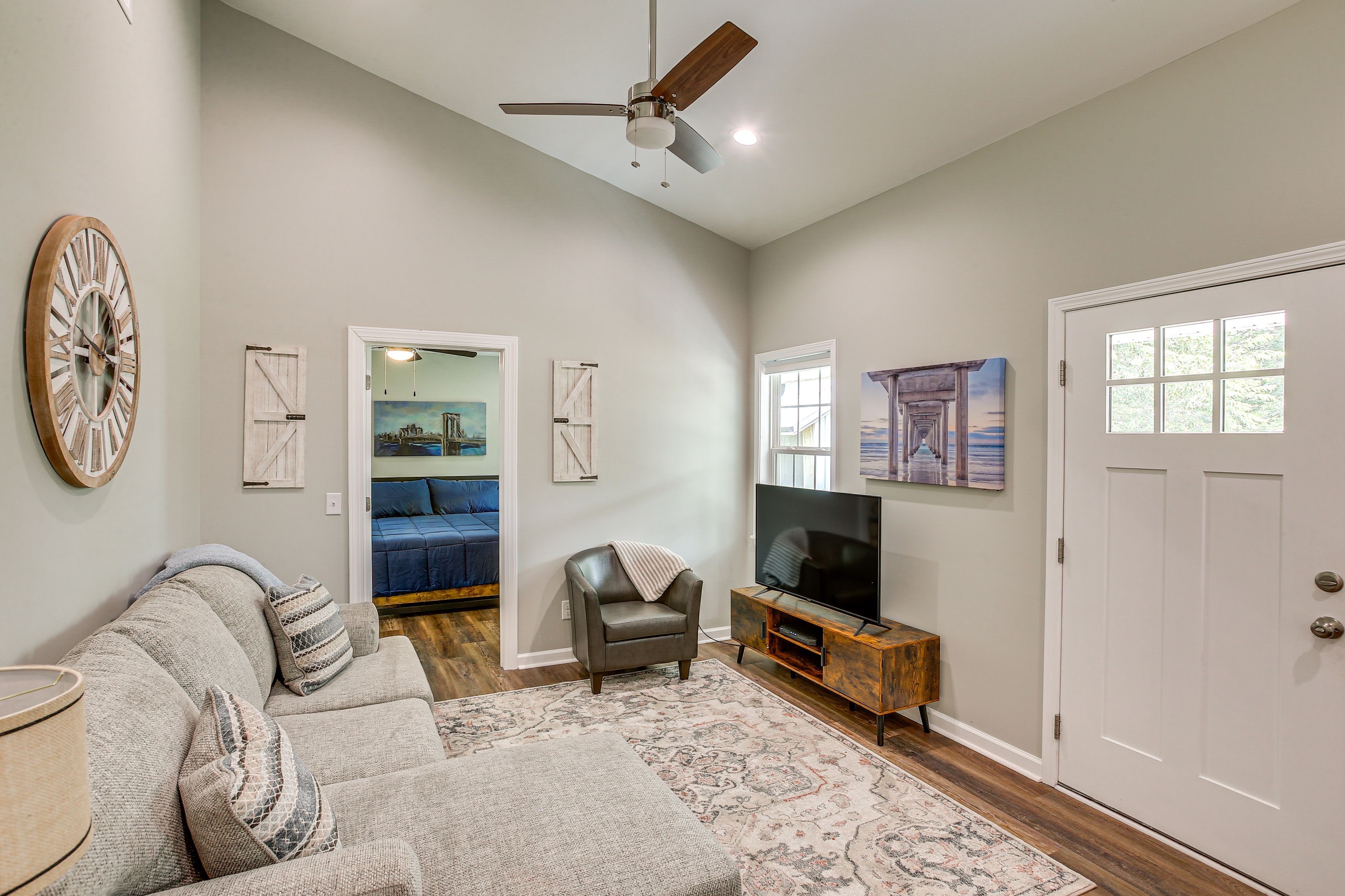 Living Room | Smart TV