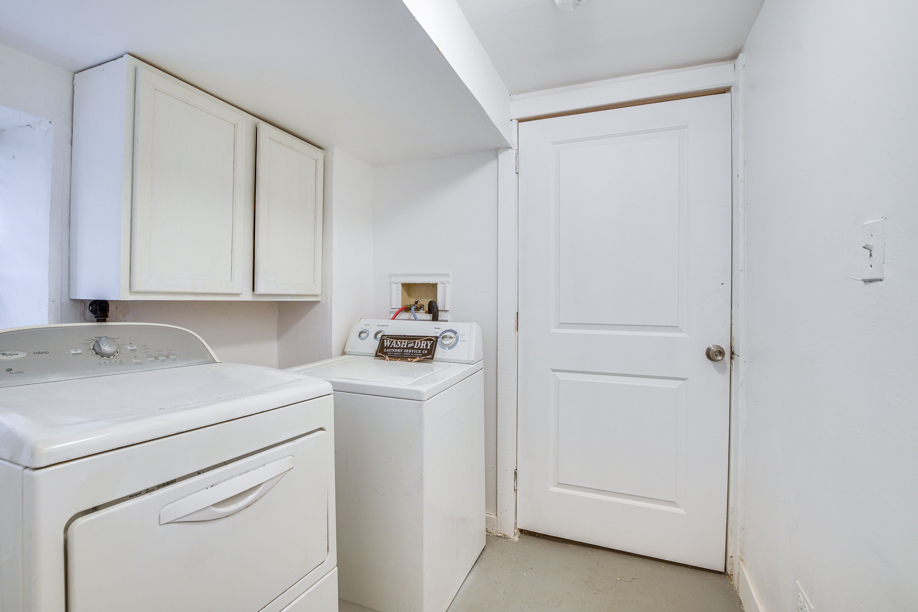 Laundry Room | Iron/Board