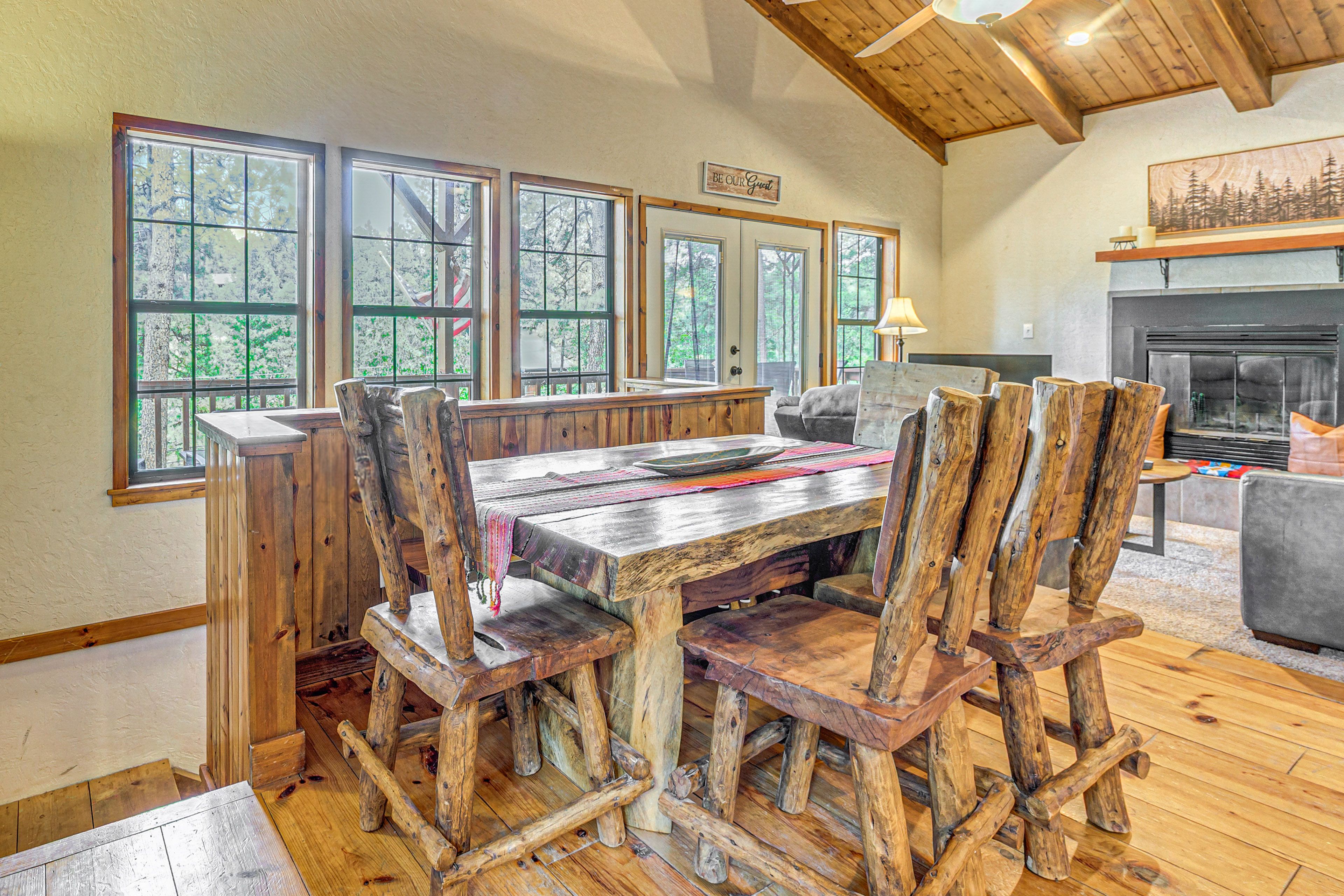 Dining Area | Dishware & Flatware | Central A/C & Heat