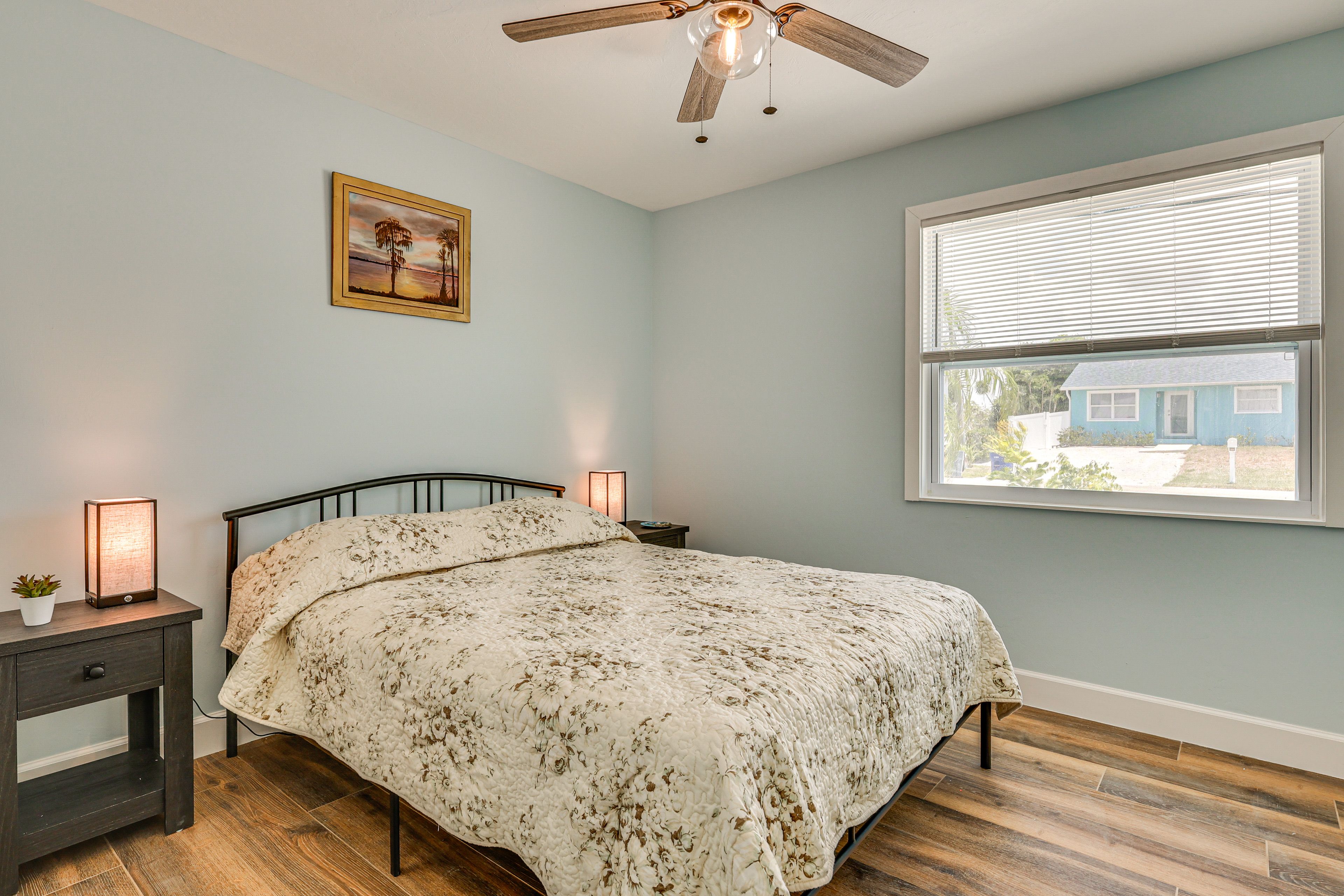 Bedroom 2 | Queen Bed | Ceiling Fans
