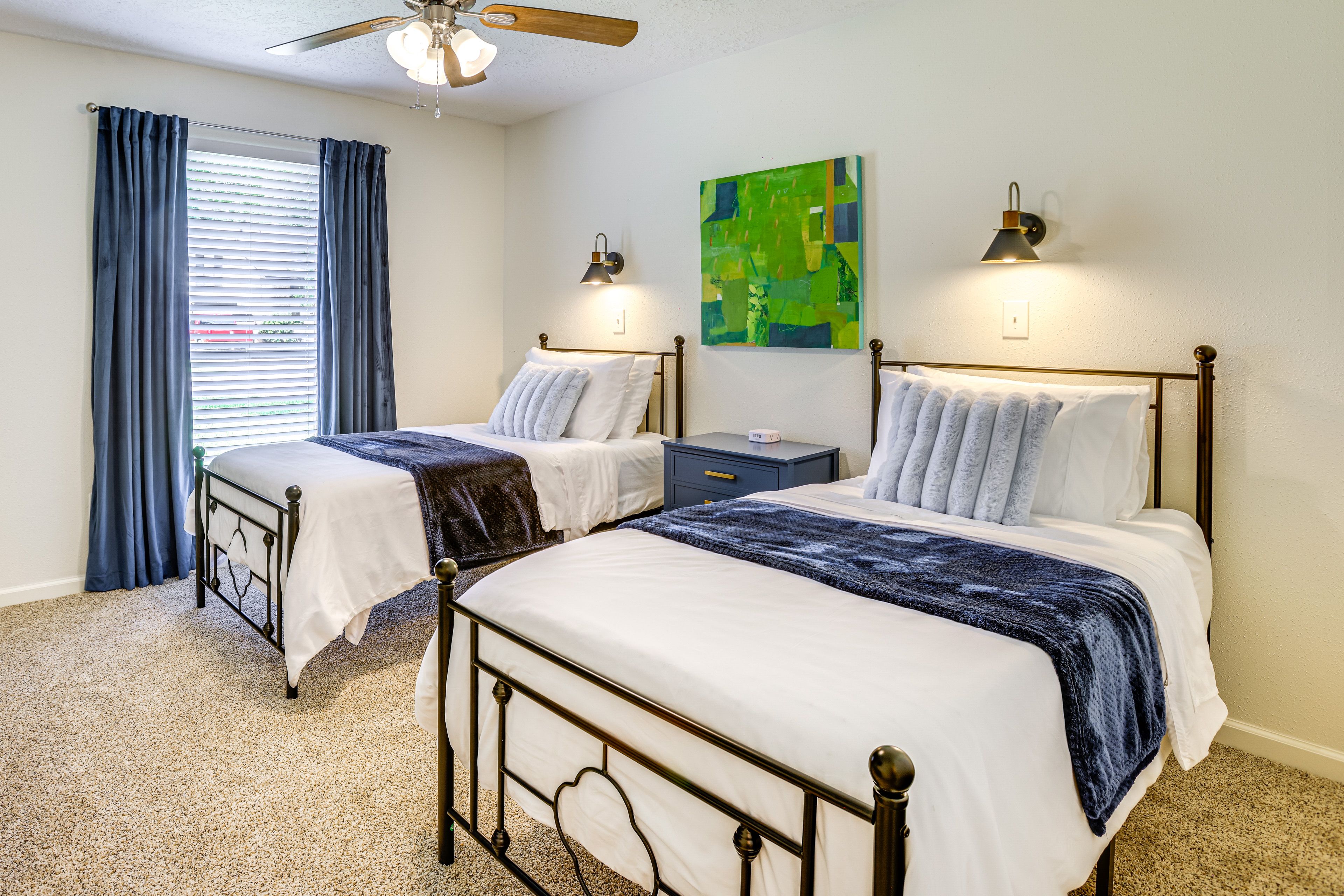 Bedroom 3 | 2 Twins Beds | Smart TV